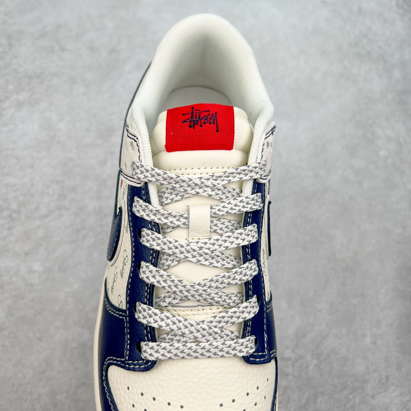 图片[5]-NK Dunk Low 定制配色 XS6089-529 大厂出品 极力推荐 原装头层材料 独家版型蒸餾加工帶來的是更好的视觉和脚感体验大厂纯原品质出货 清洁度 电绣工艺 皮料切割干净无任何毛边 细节完美 实拍调校N版已经零色差零失真 百分百还原实物色彩所见即所得 不存在货不对板色差等低级问题 选购参考实物拍摄 不混卖不参货 只用心做好货严格选品 承诺混一赔十 尺码：36 36.5 37.5 38 38.5 39 40 40.5 41 42 42.5 43 44 44.5 45-选品中心