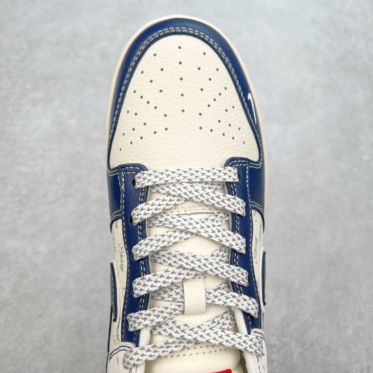 图片[4]-NK Dunk Low 定制配色 XS6089-529 大厂出品 极力推荐 原装头层材料 独家版型蒸餾加工帶來的是更好的视觉和脚感体验大厂纯原品质出货 清洁度 电绣工艺 皮料切割干净无任何毛边 细节完美 实拍调校N版已经零色差零失真 百分百还原实物色彩所见即所得 不存在货不对板色差等低级问题 选购参考实物拍摄 不混卖不参货 只用心做好货严格选品 承诺混一赔十 尺码：36 36.5 37.5 38 38.5 39 40 40.5 41 42 42.5 43 44 44.5 45-选品中心