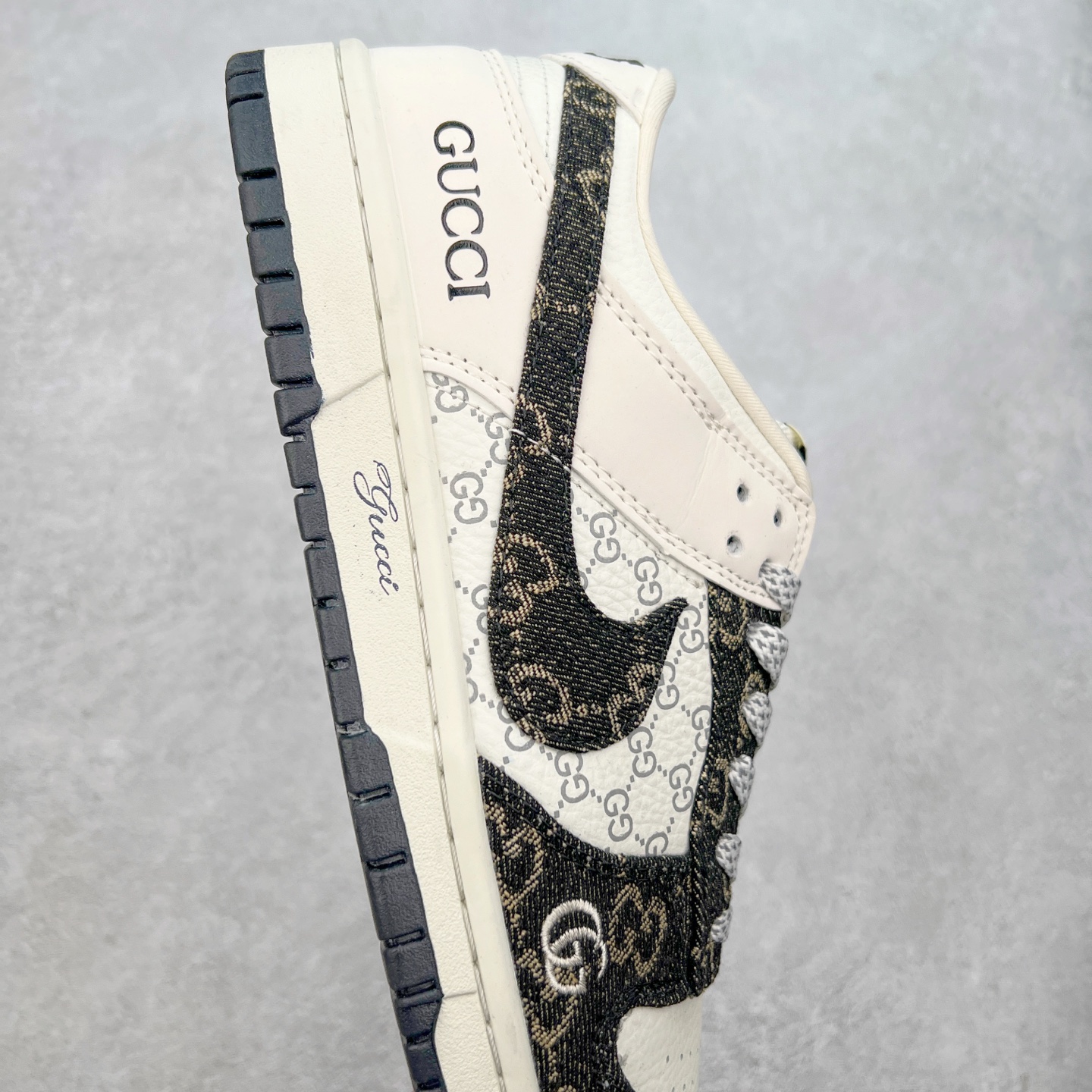 图片[6]-NK Dunk Low 定制配色 CH8311-286 大厂出品 极力推荐 原装头层材料 独家版型蒸餾加工帶來的是更好的视觉和脚感体验大厂纯原品质出货 清洁度 电绣工艺 皮料切割干净无任何毛边 细节完美 实拍调校N版已经零色差零失真 百分百还原实物色彩所见即所得 不存在货不对板色差等低级问题 选购参考实物拍摄 不混卖不参货 只用心做好货严格选品 承诺混一赔十 尺码：36 36.5 37.5 38 38.5 39 40 40.5 41 42 42.5 43 44 44.5 45-选品中心