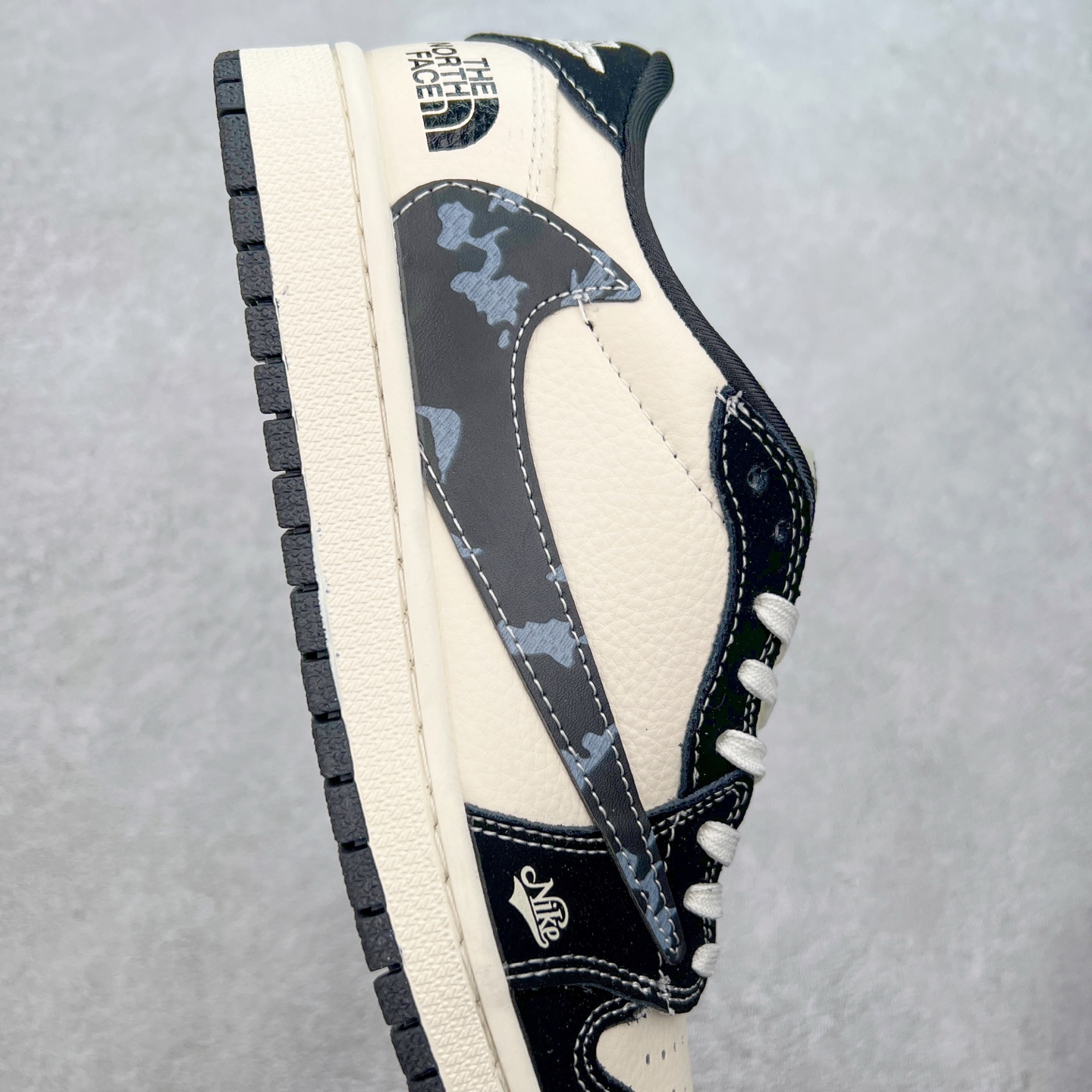 图片[6]-TS x Air Jordan AJ1 Low 倒钩低帮联名定制配色 XS2024-021 原厂内置气垫魔块 A模大底 头层小牛皮 鞋舌AJ原厂专用牛津布+AJ专用反口珍珠布+原厂无杂质高弹内里海棉+特殊封边弹力鞋带 实拍调校N版已经零色差零失真 百分百还原实物色彩所见即所得 不存在货不对板色差等低级问题 选购参考实物拍摄 不混卖不参货 只用心做好货严格选品 承诺混一赔十 尺码：36 36.5 37.5 38 38.5 39 40 40.5 41 42 42.5 43 44 44.5 45-选品中心