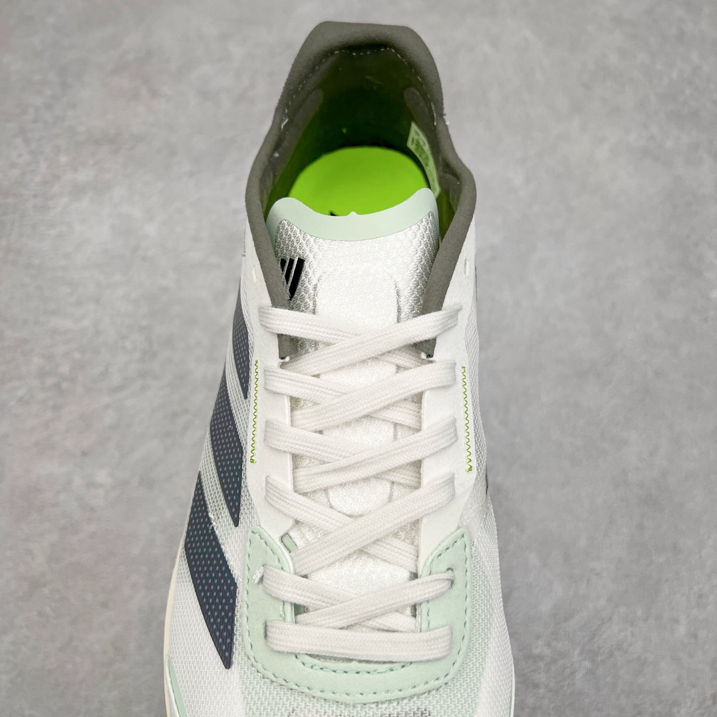 图片[5]-AD Adizero Boston 11 夏季透气网眼竞速跑鞋 GY8407 融合Lightstrike和Lightstrike Pro技术 采用乙烯/乙酸乙烯酯(EVA)材质 打造舒适中底 含ENERGYROD能量碳柱 旨在为步伐添活力 尺码：36 36.5 37 38 38.5 39 40 40.5 41 42 42.5 43 44 44.5 45-选品中心