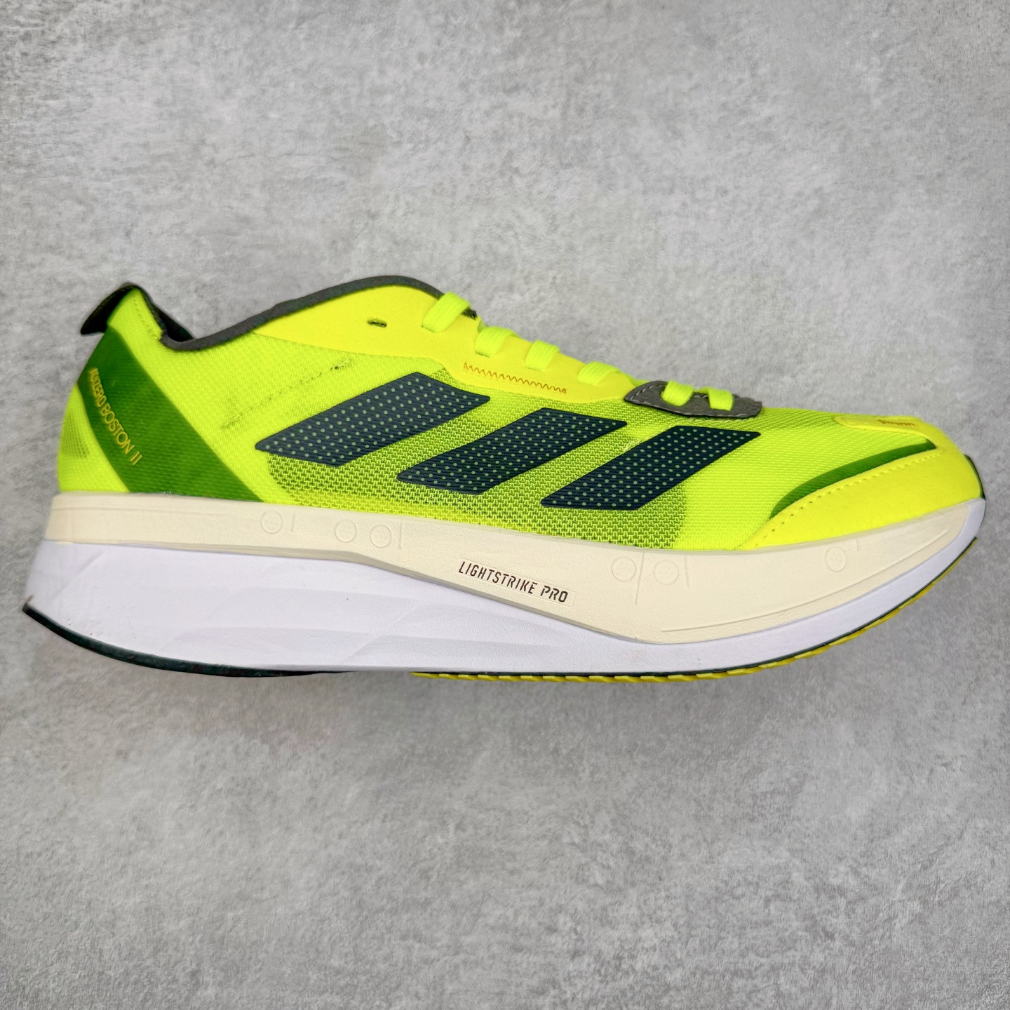 AD Adizero Boston 11 夏季透气网眼竞速跑鞋 GX6650 融合Lightstrike和Lightstrike Pro技术 采用乙烯/乙酸乙烯酯(EVA)材质 打造舒适中底 含ENERGYROD能量碳柱 旨在为步伐添活力 尺码:36 36.5 37 38 38.5 39 40 40.5 41 42 42.5 43 44 44.5 45-选品中心