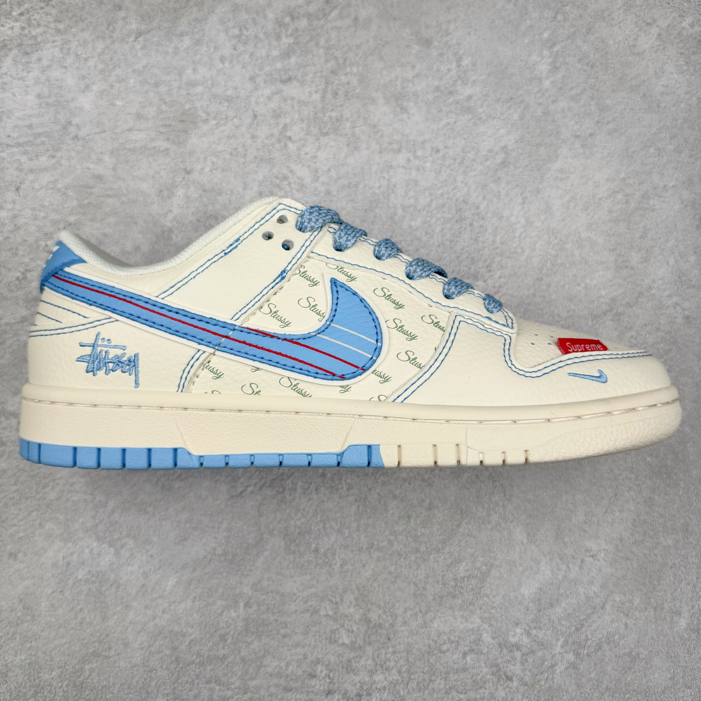 NK Dunk Low 定制配色 XS6089-534 大厂出品 极力推荐 原装头层材料 独家版型蒸餾加工帶來的是更好的视觉和脚感体验大厂纯原品质出货 清洁度 电绣工艺 皮料切割干净无任何毛边 细节完美 实拍调校N版已经零色差零失真 百分百还原实物色彩所见即所得 不存在货不对板色差等低级问题 选购参考实物拍摄 不混卖不参货 只用心做好货严格选品 承诺混一赔十 尺码：36 36.5 37.5 38 38.5 39 40 40.5 41 42 42.5 43 44 44.5 45-选品中心