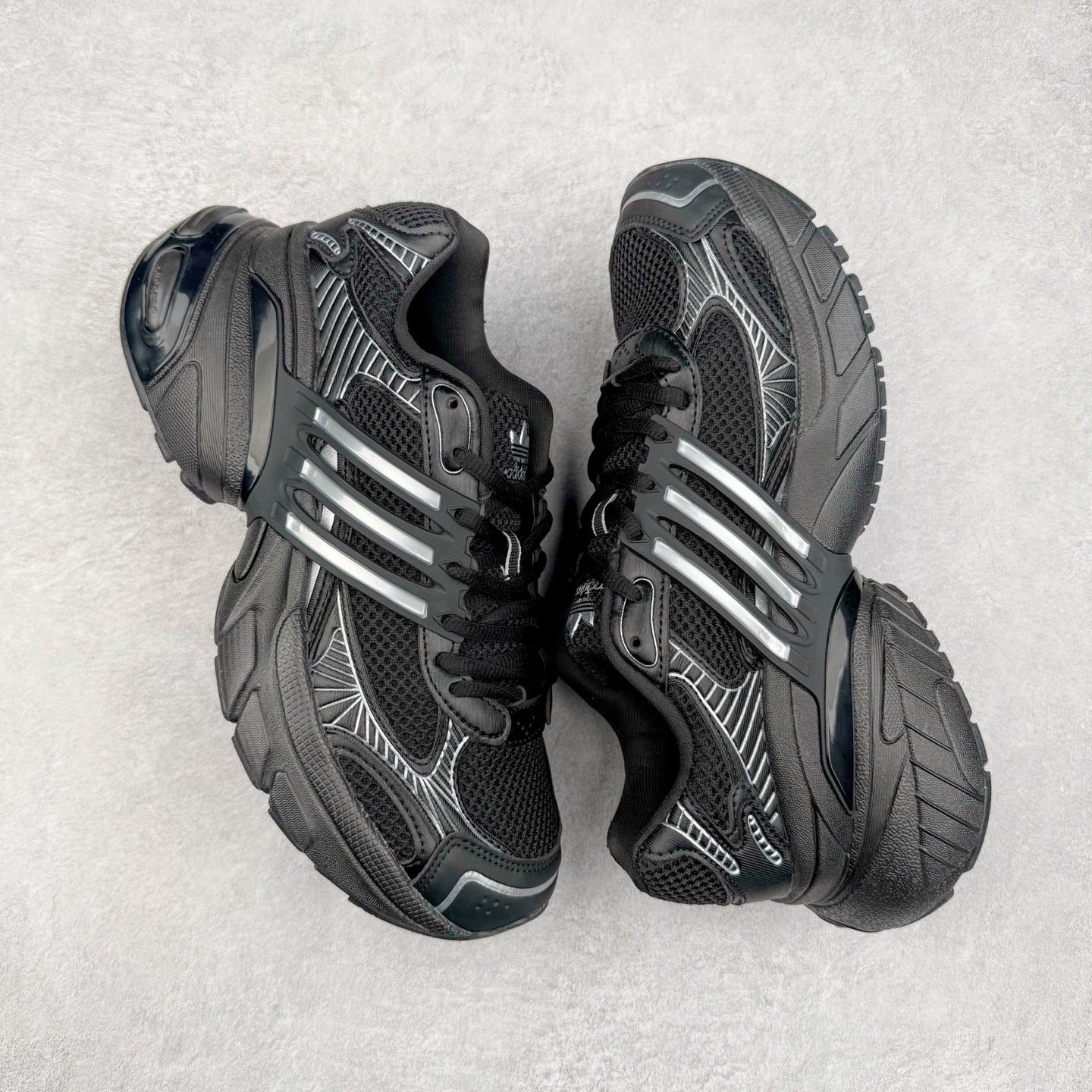 图片[3]-AD Originals ADISTAR XLG 潮流前卫科技休闲运动老爹鞋 IF6935 未来科技主义线条勾勒前卫张力 呈现饱满立体的3D感鞋身 浑厚中底搭载轻薄橡胶外底 皮革鞋面配合织物衬里 舒适脚感时刻在线交叉饰面错落点缀 跨越时代经典 科技潮感进阶 多元层次尽显 激活潮搭灵感 演绎先锋美学 在纪元暮光中开启潮酷新型态 尺码：35.5 36 36.5 37.5 38 38.5 39 40 40.5 41 42 42.5 43 44 44.5 45-选品中心