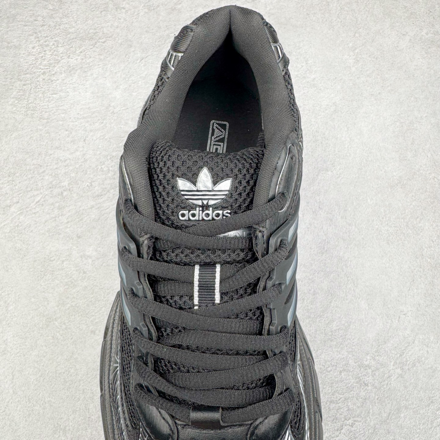 图片[5]-AD Originals ADISTAR XLG 潮流前卫科技休闲运动老爹鞋 IF6935 未来科技主义线条勾勒前卫张力 呈现饱满立体的3D感鞋身 浑厚中底搭载轻薄橡胶外底 皮革鞋面配合织物衬里 舒适脚感时刻在线交叉饰面错落点缀 跨越时代经典 科技潮感进阶 多元层次尽显 激活潮搭灵感 演绎先锋美学 在纪元暮光中开启潮酷新型态 尺码：35.5 36 36.5 37.5 38 38.5 39 40 40.5 41 42 42.5 43 44 44.5 45-选品中心