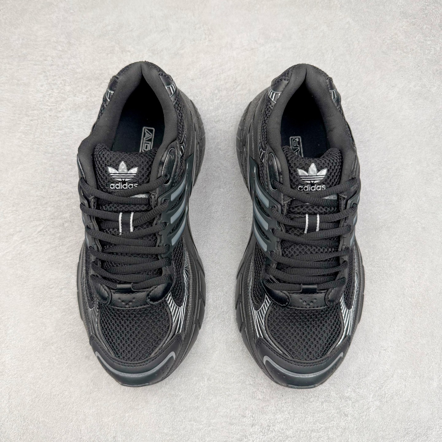 图片[2]-AD Originals ADISTAR XLG 潮流前卫科技休闲运动老爹鞋 IF6935 未来科技主义线条勾勒前卫张力 呈现饱满立体的3D感鞋身 浑厚中底搭载轻薄橡胶外底 皮革鞋面配合织物衬里 舒适脚感时刻在线交叉饰面错落点缀 跨越时代经典 科技潮感进阶 多元层次尽显 激活潮搭灵感 演绎先锋美学 在纪元暮光中开启潮酷新型态 尺码：35.5 36 36.5 37.5 38 38.5 39 40 40.5 41 42 42.5 43 44 44.5 45-选品中心