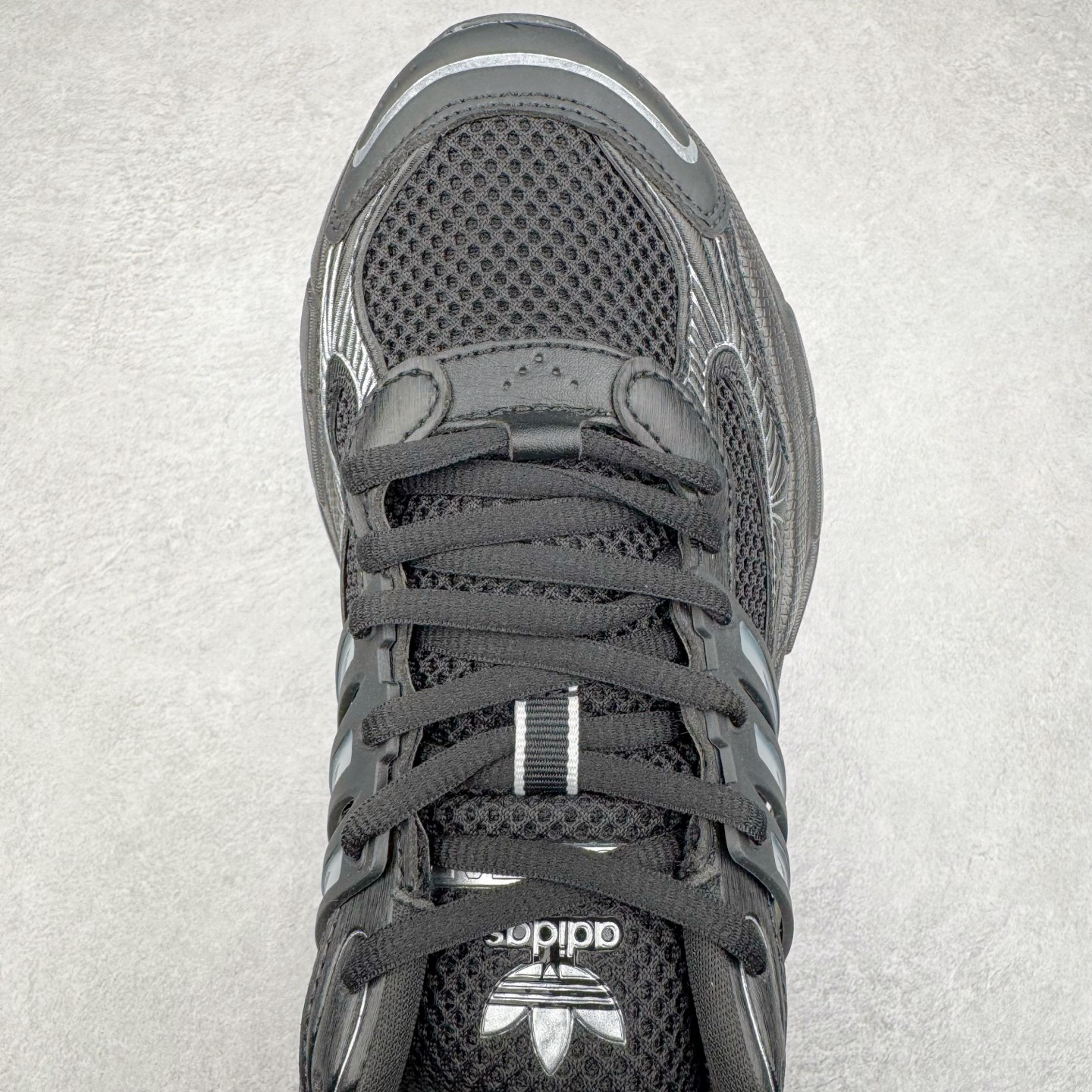 图片[4]-AD Originals ADISTAR XLG 潮流前卫科技休闲运动老爹鞋 IF6935 未来科技主义线条勾勒前卫张力 呈现饱满立体的3D感鞋身 浑厚中底搭载轻薄橡胶外底 皮革鞋面配合织物衬里 舒适脚感时刻在线交叉饰面错落点缀 跨越时代经典 科技潮感进阶 多元层次尽显 激活潮搭灵感 演绎先锋美学 在纪元暮光中开启潮酷新型态 尺码：35.5 36 36.5 37.5 38 38.5 39 40 40.5 41 42 42.5 43 44 44.5 45-选品中心