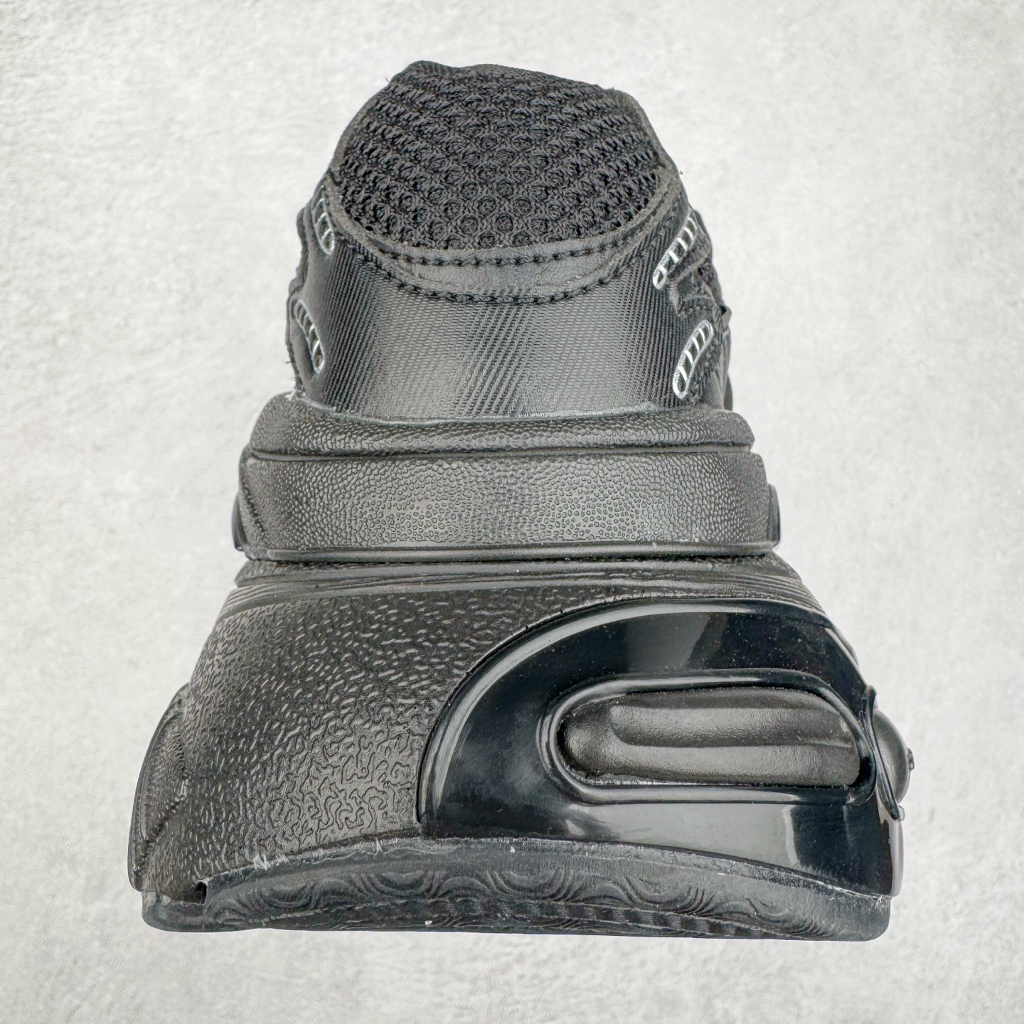 图片[8]-AD Originals ADISTAR XLG 潮流前卫科技休闲运动老爹鞋 IF6935 未来科技主义线条勾勒前卫张力 呈现饱满立体的3D感鞋身 浑厚中底搭载轻薄橡胶外底 皮革鞋面配合织物衬里 舒适脚感时刻在线交叉饰面错落点缀 跨越时代经典 科技潮感进阶 多元层次尽显 激活潮搭灵感 演绎先锋美学 在纪元暮光中开启潮酷新型态 尺码：35.5 36 36.5 37.5 38 38.5 39 40 40.5 41 42 42.5 43 44 44.5 45-选品中心