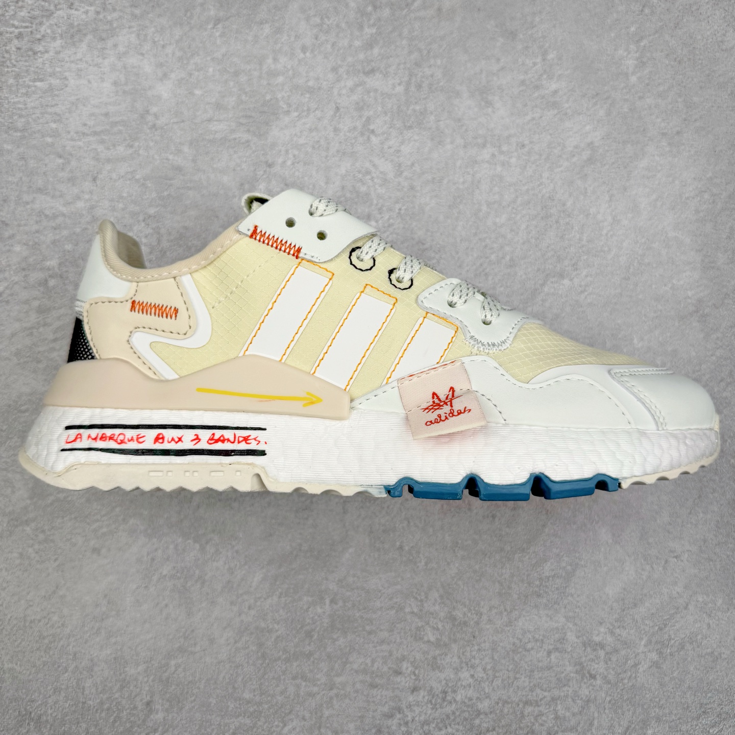 图片[8]-AD originals Nite Jogger Pride 夜行者减震耐磨低帮反光复古休闲百搭运动跑鞋 原厂材料 原厂大底 原装工艺 原鞋一致 记忆海绵 鞋眼使用原鞋一致电绣加针车工艺 后跟全部一致采用原鞋工艺 四针六线进口机 区别市面三针五线 头层皮打造 原厂流水标 3D喷漆 瞄漆 私家独模 网布搭配麂皮拼接打造鞋面 极具复古风格鞋头及鞋跟点缀3M反光设计 极为亮眼中底采用全掌Boost科技 厚度相当可观 脚感极佳 尺码：36 36⅔ 37⅓ 38 38⅔ 39⅓ 40 40⅔ 41⅓ 42 42⅔ 43⅓ 44 44⅔ 45-选品中心