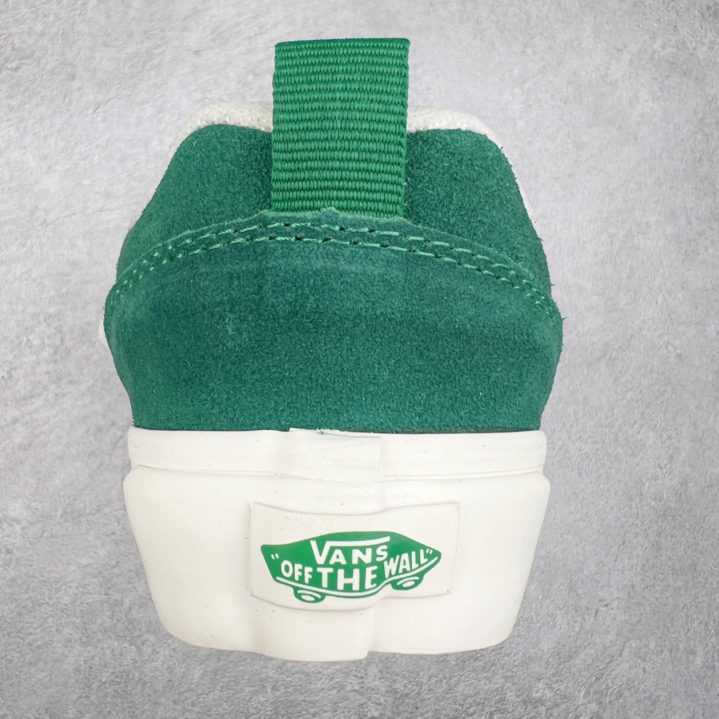 图片[8]-Vans Knu Skool 白绿色 官方新款 复古休闲胖胖面包鞋 鞋侧立体大Logo 原版猪八皮面料 质感十足 搭配印花鞋带 亮眼吸睛 货号：VN000D6ZBR1 尺码：35 36 36.5 37 38 38.5 39 40 40.5 41 42 42.5 43 44 工艺：硫化1：1（重量1：1、真标、原钢印、材质标、鞋型标、合格证）-选品中心