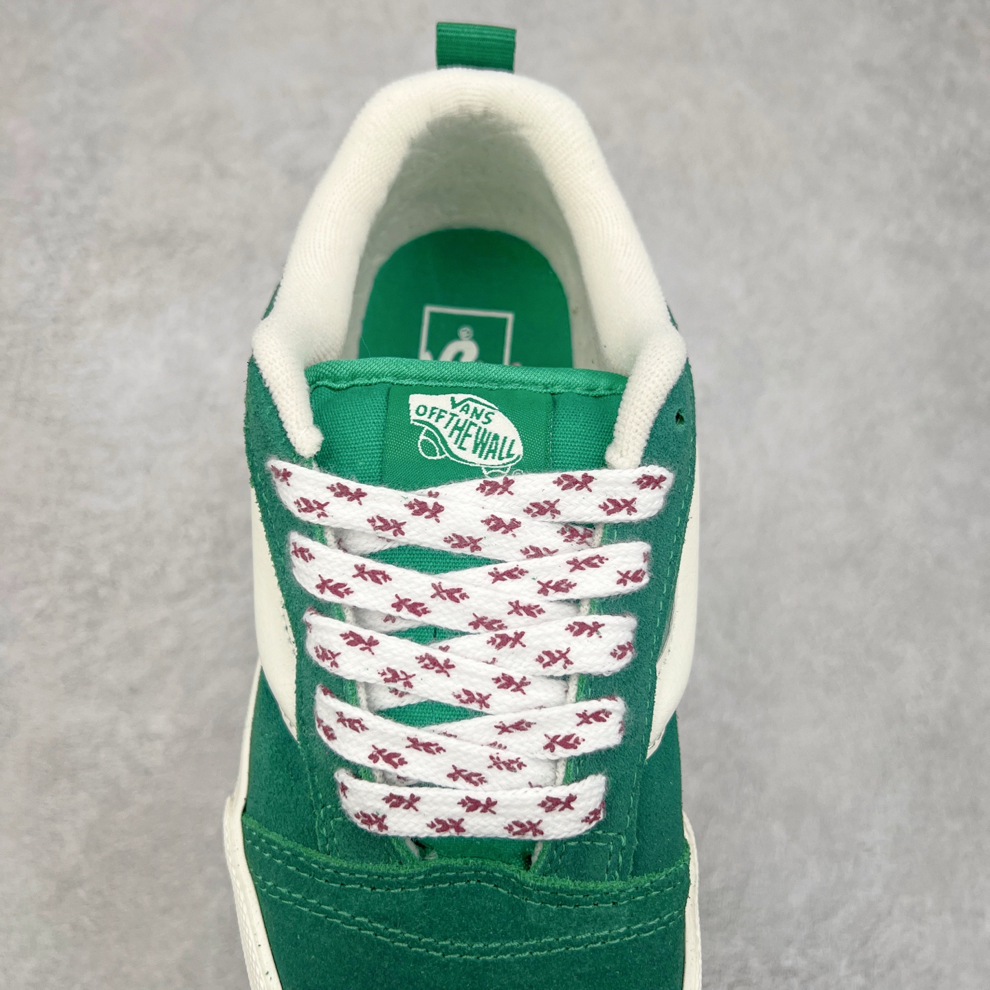 图片[5]-Vans Knu Skool 白绿色 官方新款 复古休闲胖胖面包鞋 鞋侧立体大Logo 原版猪八皮面料 质感十足 搭配印花鞋带 亮眼吸睛 货号：VN000D6ZBR1 尺码：35 36 36.5 37 38 38.5 39 40 40.5 41 42 42.5 43 44 工艺：硫化1：1（重量1：1、真标、原钢印、材质标、鞋型标、合格证）-选品中心