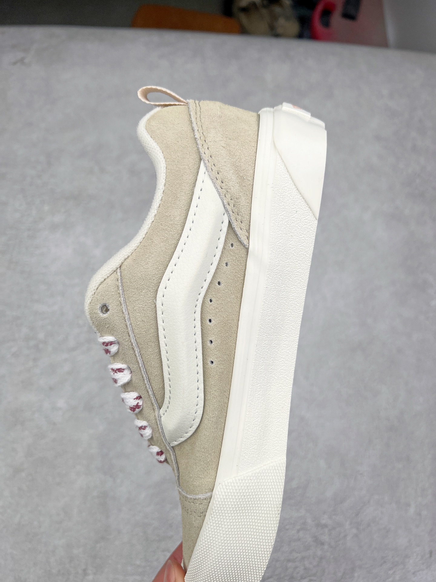 图片[7]-Vans Knu Skool 米粉色 官方新款 复古休闲胖胖面包鞋 鞋侧立体大Logo 原版猪八皮面料 质感十足 搭配印花鞋带 亮眼吸睛 货号：VN000D6ZBR1 尺码：35 36 36.5 37 38 38.5 39 40 40.5 41 42 42.5 43 44 工艺：硫化1：1（重量1：1、真标、原钢印、材质标、鞋型标、合格证）-选品中心