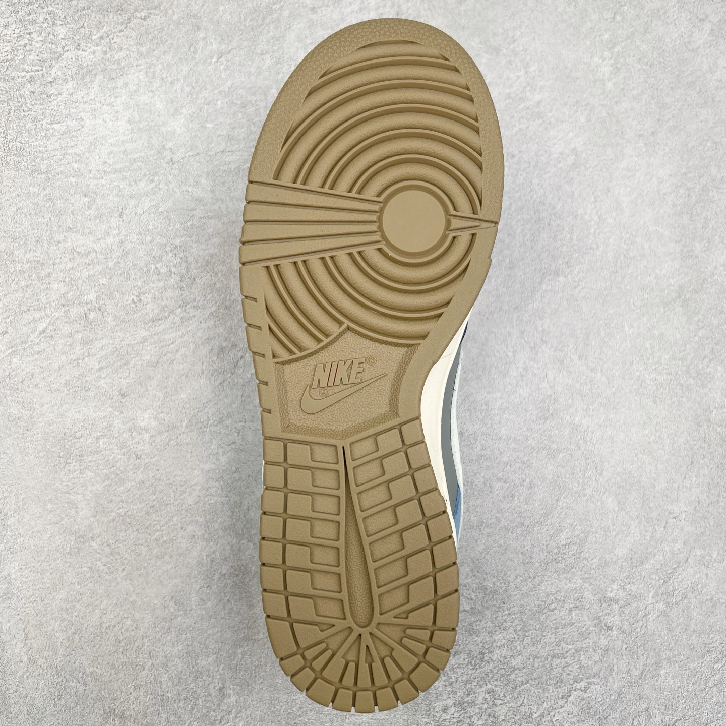 图片[9]-NK Dunk Low 定制配色 PU6652-123 大厂出品 极力推荐 原装头层材料 独家版型蒸餾加工帶來的是更好的视觉和脚感体验大厂纯原品质出货 清洁度 电绣工艺 皮料切割干净无任何毛边 细节完美 实拍调校N版已经零色差零失真 百分百还原实物色彩所见即所得 不存在货不对板色差等低级问题 选购参考实物拍摄 不混卖不参货 只用心做好货严格选品 承诺混一赔十 尺码：36 36.5 37.5 38 38.5 39 40 40.5 41 42 42.5 43 44 44.5 45-选品中心