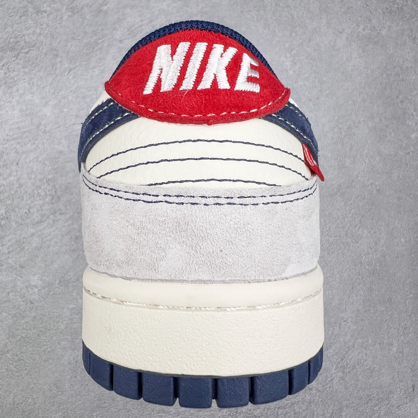 图片[8]-NK Dunk Low 定制配色 SJ2558-018 大厂出品 极力推荐 原装头层材料 独家版型蒸餾加工帶來的是更好的视觉和脚感体验大厂纯原品质出货 清洁度 电绣工艺 皮料切割干净无任何毛边 细节完美 实拍调校N版已经零色差零失真 百分百还原实物色彩所见即所得 不存在货不对板色差等低级问题 选购参考实物拍摄 不混卖不参货 只用心做好货严格选品 承诺混一赔十 尺码：36 36.5 37.5 38 38.5 39 40 40.5 41 42 42.5 43 44 44.5 45-选品中心