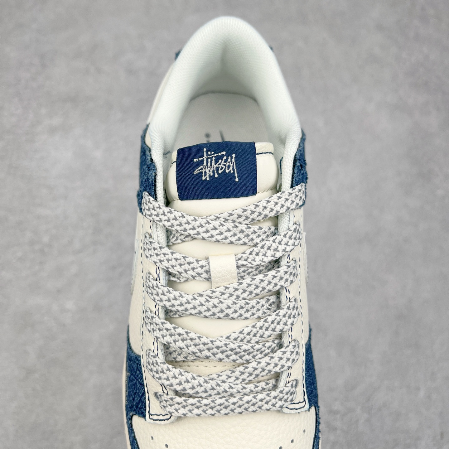 图片[5]-NK Dunk Low 定制配色 ZH2598-268 大厂出品 极力推荐 原装头层材料 独家版型蒸餾加工帶來的是更好的视觉和脚感体验大厂纯原品质出货 清洁度 电绣工艺 皮料切割干净无任何毛边 细节完美 实拍调校N版已经零色差零失真 百分百还原实物色彩所见即所得 不存在货不对板色差等低级问题 选购参考实物拍摄 不混卖不参货 只用心做好货严格选品 承诺混一赔十 尺码：36 36.5 37.5 38 38.5 39 40 40.5 41 42 42.5 43 44 44.5 45-选品中心