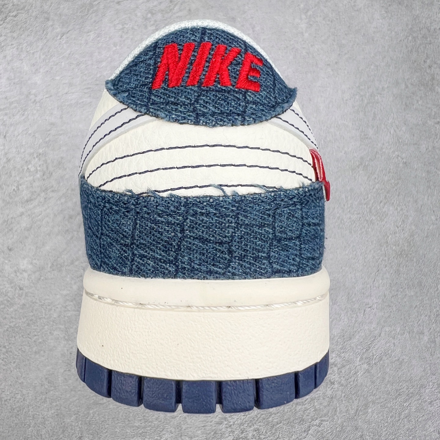 图片[8]-NK Dunk Low 定制配色 ZH2598-268 大厂出品 极力推荐 原装头层材料 独家版型蒸餾加工帶來的是更好的视觉和脚感体验大厂纯原品质出货 清洁度 电绣工艺 皮料切割干净无任何毛边 细节完美 实拍调校N版已经零色差零失真 百分百还原实物色彩所见即所得 不存在货不对板色差等低级问题 选购参考实物拍摄 不混卖不参货 只用心做好货严格选品 承诺混一赔十 尺码：36 36.5 37.5 38 38.5 39 40 40.5 41 42 42.5 43 44 44.5 45-选品中心