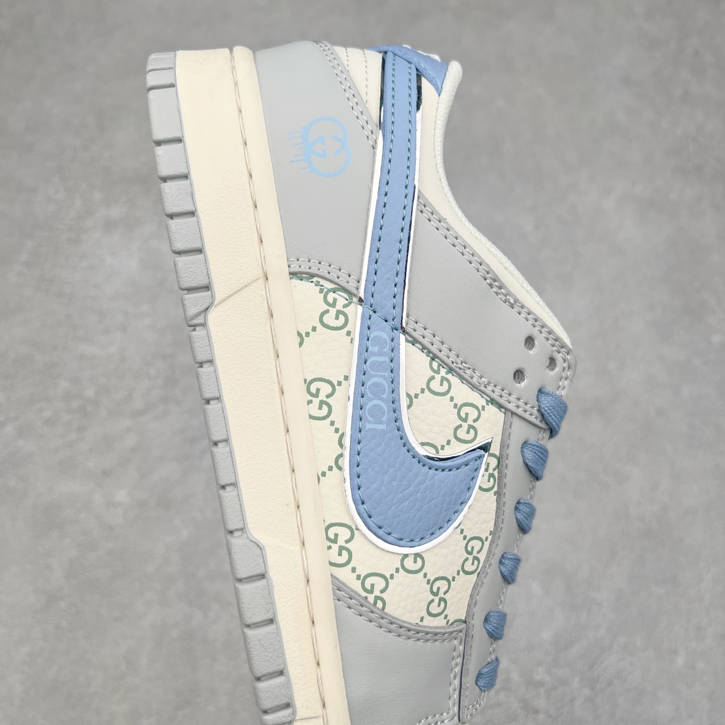 图片[6]-NK Dunk Low 定制配色 JJ2508-556 大厂出品 极力推荐 原装头层材料 独家版型蒸餾加工帶來的是更好的视觉和脚感体验大厂纯原品质出货 清洁度 电绣工艺 皮料切割干净无任何毛边 细节完美 实拍调校N版已经零色差零失真 百分百还原实物色彩所见即所得 不存在货不对板色差等低级问题 选购参考实物拍摄 不混卖不参货 只用心做好货严格选品 承诺混一赔十 尺码：36 36.5 37.5 38 38.5 39 40 40.5 41 42 42.5 43 44 44.5 45-选品中心