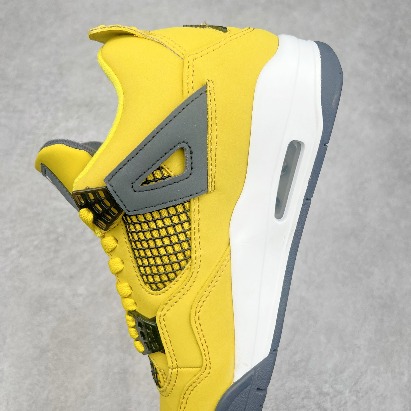 图片[7]-＃头层特价福利 Air Jordan AJ4 Retro 系列 头层皮料加持 大厂出品 原纸板楦头开发 完美鞋型匹配公司货 正确TPU鞋舌锁扣 乳胶鞋垫 最新原厂底模 大底卡色咬花完美 鞋柜必备鞋款 终端现货供应 尺码：36 36.5 37.5 38 38.5 39 40 40.5 41 42 42.5 43 44 44.5 45 46 47.5-选品中心