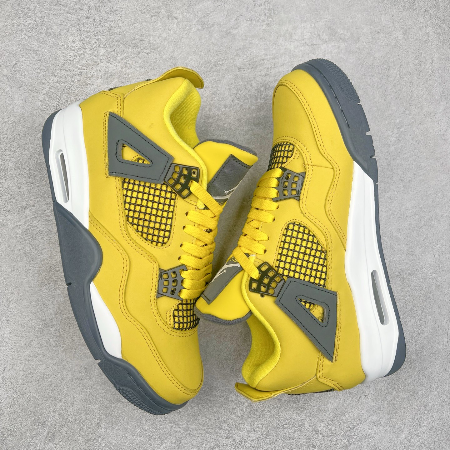 图片[3]-＃头层特价福利 Air Jordan AJ4 Retro 系列 头层皮料加持 大厂出品 原纸板楦头开发 完美鞋型匹配公司货 正确TPU鞋舌锁扣 乳胶鞋垫 最新原厂底模 大底卡色咬花完美 鞋柜必备鞋款 终端现货供应 尺码：36 36.5 37.5 38 38.5 39 40 40.5 41 42 42.5 43 44 44.5 45 46 47.5-选品中心