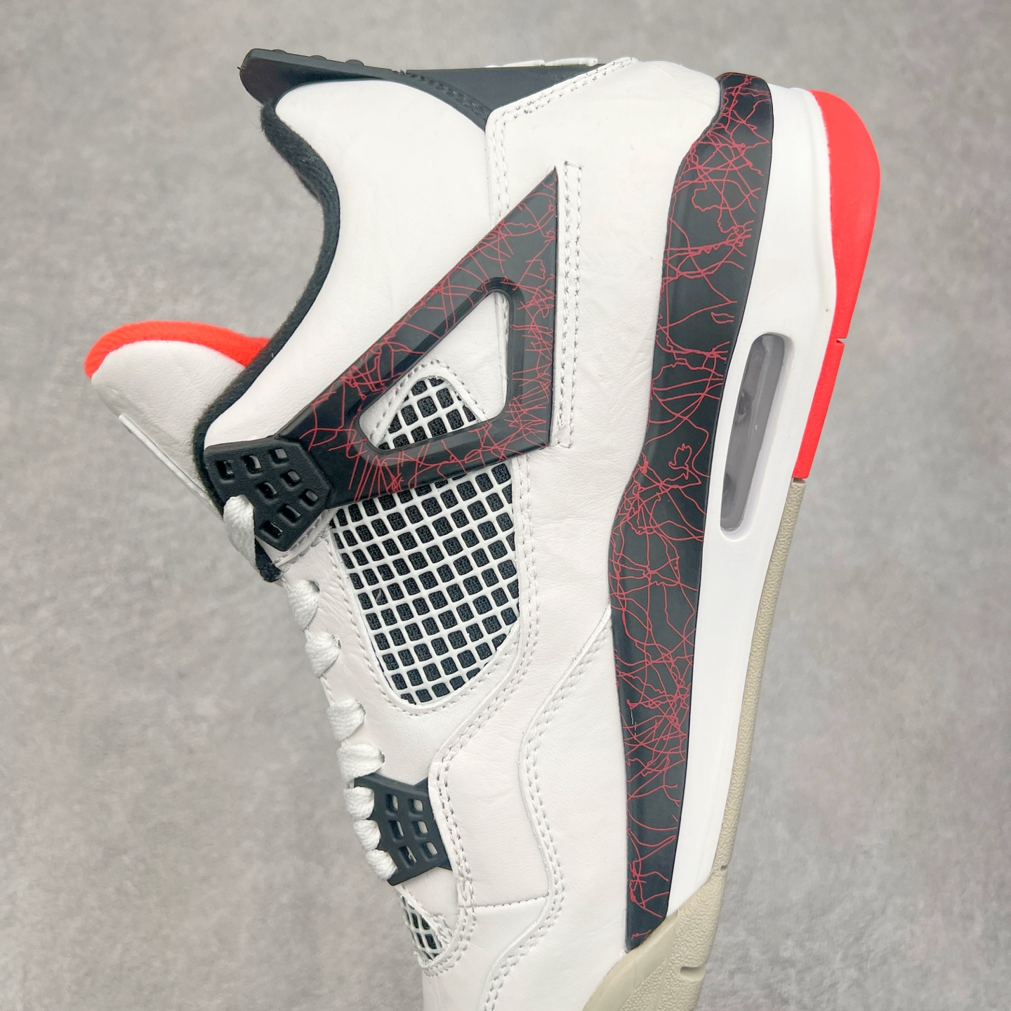 图片[7]-＃头层特价福利 Air Jordan AJ4 Retro 系列 头层皮料加持 大厂出品 原纸板楦头开发 完美鞋型匹配公司货 正确TPU鞋舌锁扣 乳胶鞋垫 最新原厂底模 大底卡色咬花完美 鞋柜必备鞋款 终端现货供应 尺码：36 36.5 37.5 38 38.5 39 40 40.5 41 42 42.5 43 44 44.5 45 46 47.5-选品中心