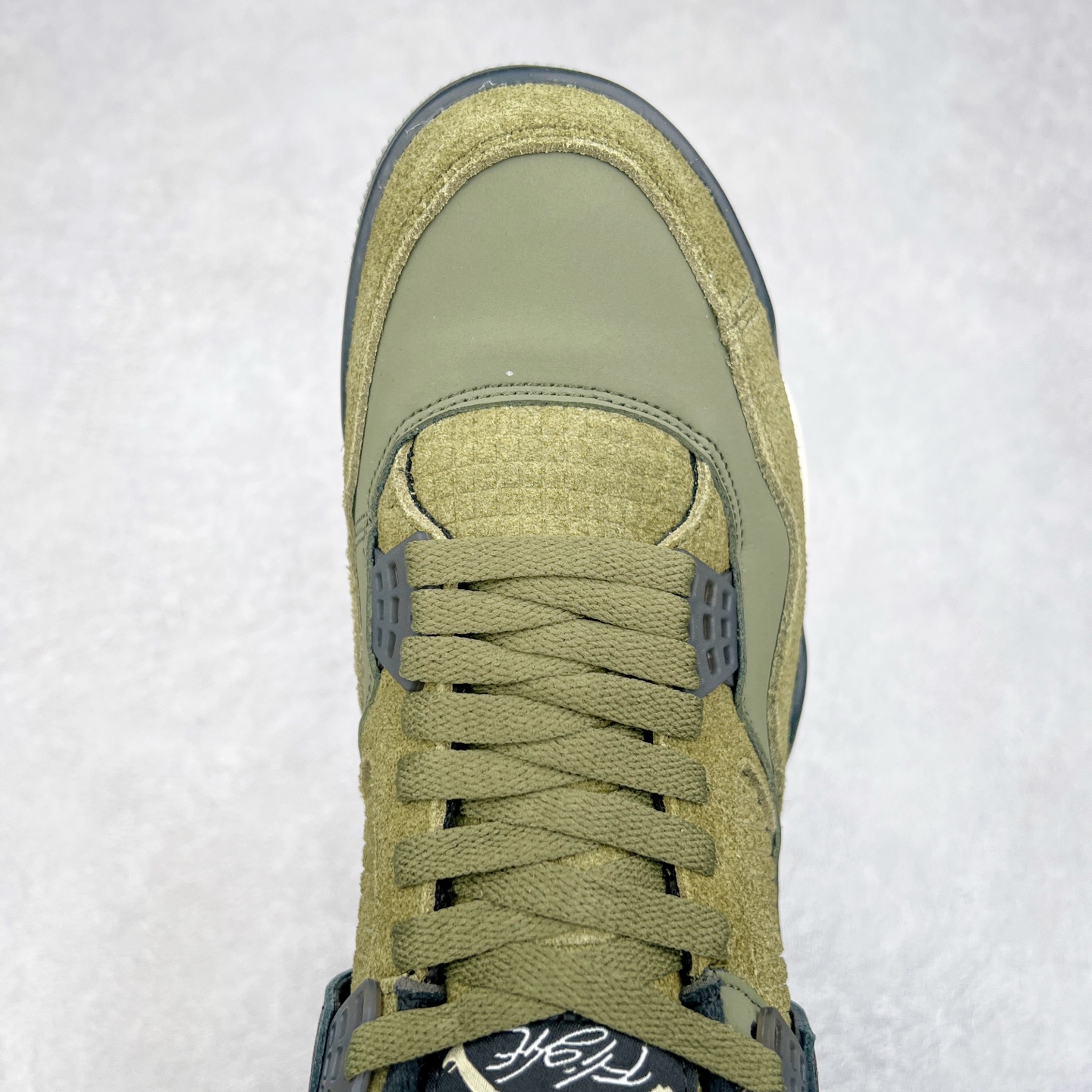 图片[4]-＃头层特价福利 Air Jordan AJ4 Retro 系列 头层皮料加持 大厂出品 原纸板楦头开发 完美鞋型匹配公司货 正确TPU鞋舌锁扣 乳胶鞋垫 最新原厂底模 大底卡色咬花完美 鞋柜必备鞋款 终端现货供应 尺码：36 36.5 37.5 38 38.5 39 40 40.5 41 42 42.5 43 44 44.5 45 46 47.5-选品中心