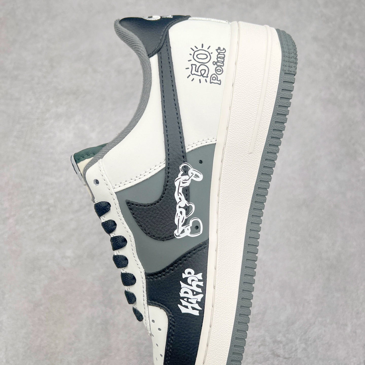 图片[7]-NK Air Force 1´07 Low 空军一号低帮百搭休闲运动板鞋 DB3301-660 柔软、弹性十足的缓震性能和出色的中底设计 横跨复古与现代的外型结合 造就出风靡全球 三十多年的Force 1 直到今天还深受青睐 实拍调校N版已经零色差零失真 百分百还原实物色彩所见即所得 不存在货不对板色差等低级问题 选购参考实物拍摄 不混卖不参货 只用心做好货严格选品 承诺混一赔十 尺码：36 36.5 37.5 38 38.5 39 40 40.5 41 42 42.5 43 44 44.5 45-选品中心