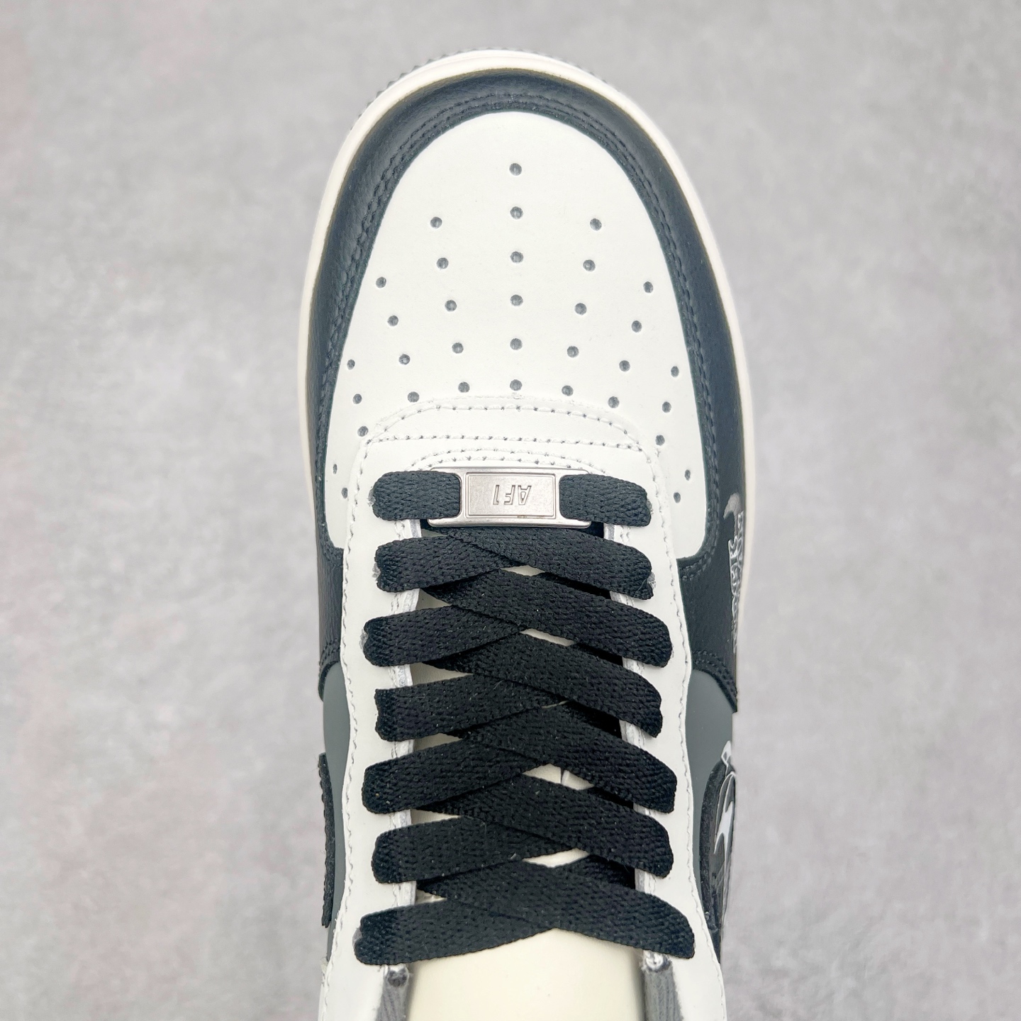 图片[4]-NK Air Force 1´07 Low 空军一号低帮百搭休闲运动板鞋 DB3301-660 柔软、弹性十足的缓震性能和出色的中底设计 横跨复古与现代的外型结合 造就出风靡全球 三十多年的Force 1 直到今天还深受青睐 实拍调校N版已经零色差零失真 百分百还原实物色彩所见即所得 不存在货不对板色差等低级问题 选购参考实物拍摄 不混卖不参货 只用心做好货严格选品 承诺混一赔十 尺码：36 36.5 37.5 38 38.5 39 40 40.5 41 42 42.5 43 44 44.5 45-选品中心