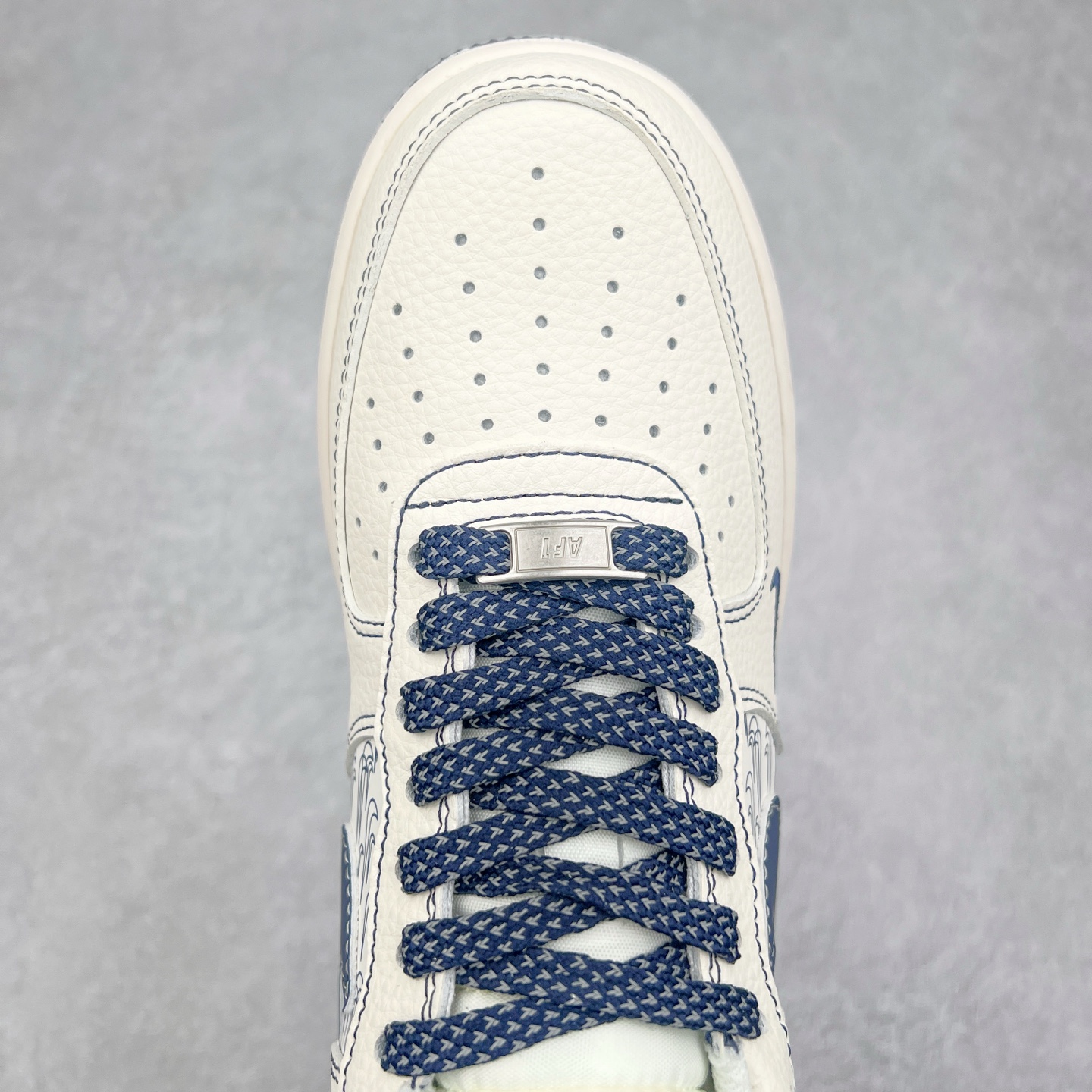 图片[4]-NK Air Force 1´07 Low 空军一号低帮百搭休闲运动板鞋 HH7518-069 柔软、弹性十足的缓震性能和出色的中底设计 横跨复古与现代的外型结合 造就出风靡全球 三十多年的Force 1 直到今天还深受青睐 实拍调校N版已经零色差零失真 百分百还原实物色彩所见即所得 不存在货不对板色差等低级问题 选购参考实物拍摄 不混卖不参货 只用心做好货严格选品 承诺混一赔十 尺码：36 36.5 37.5 38 38.5 39 40 40.5 41 42 42.5 43 44 44.5 45-选品中心