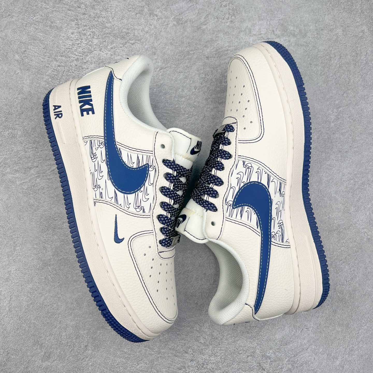 图片[3]-NK Air Force 1´07 Low 空军一号低帮百搭休闲运动板鞋 HH7518-069 柔软、弹性十足的缓震性能和出色的中底设计 横跨复古与现代的外型结合 造就出风靡全球 三十多年的Force 1 直到今天还深受青睐 实拍调校N版已经零色差零失真 百分百还原实物色彩所见即所得 不存在货不对板色差等低级问题 选购参考实物拍摄 不混卖不参货 只用心做好货严格选品 承诺混一赔十 尺码：36 36.5 37.5 38 38.5 39 40 40.5 41 42 42.5 43 44 44.5 45-选品中心