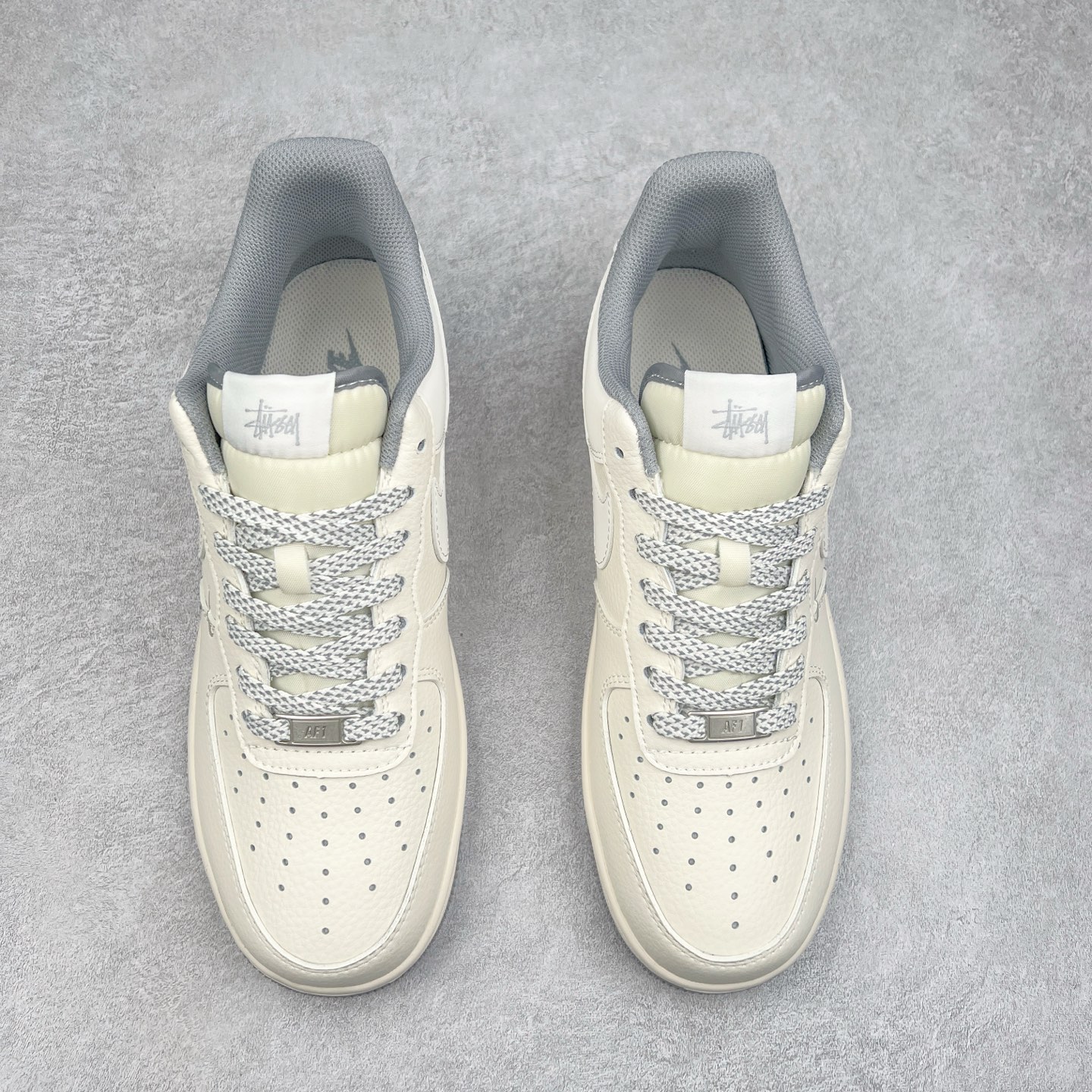 图片[2]-NK Air Force 1´07 Low 空军一号低帮百搭休闲运动板鞋 XZ6188-712 柔软、弹性十足的缓震性能和出色的中底设计 横跨复古与现代的外型结合 造就出风靡全球 三十多年的Force 1 直到今天还深受青睐 实拍调校N版已经零色差零失真 百分百还原实物色彩所见即所得 不存在货不对板色差等低级问题 选购参考实物拍摄 不混卖不参货 只用心做好货严格选品 承诺混一赔十 尺码：36 36.5 37.5 38 38.5 39 40 40.5 41 42 42.5 43 44 44.5 45-选品中心