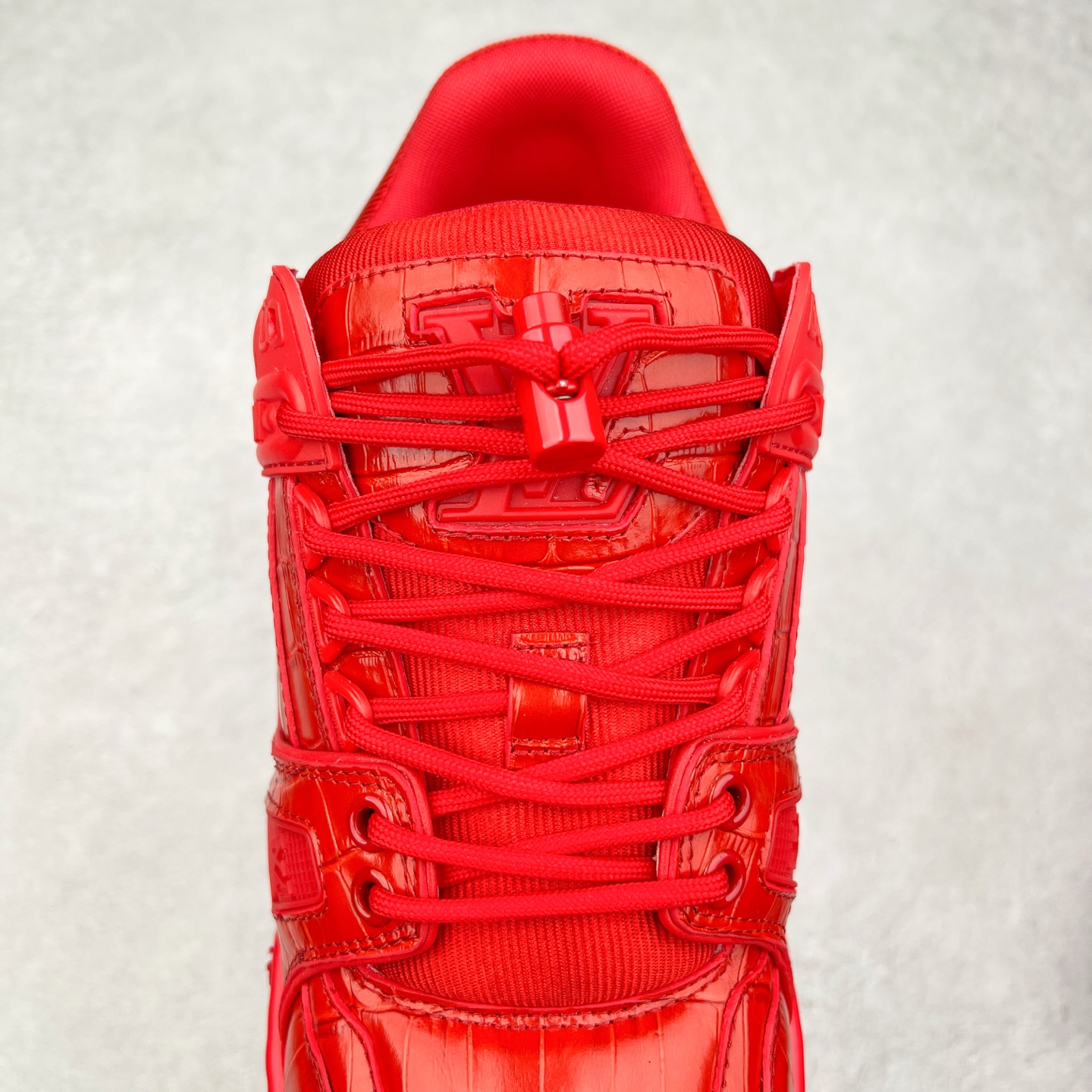 图片[5]-lv Trainer Maxi 小胖丁系列面包鞋 驴牌23S时尚走秀款 原版购入开发历时半年开发打造 原版完美楦型 多次调试 达到还原99% 鞋面独家订制细柔小牛皮 厚实织物鞋带 独家私模超轻TPU大底 原配扣子串珠 正确原装黄色鞋盒 正确中底印花 鞋面印花3D高频深度立体 全鞋电脑针车 紧密相连 针距密度一致 皮面裁剪部位 统一油边封口工艺 备受瞩目火热面包鞋再次拉满流量 各地网红上脚 立体饱满的彩色面包鞋身 超大版型重新诠释了 Virgil Abloh大热lv运动时装鞋 完美增高5CM Size 36 37 38 39 40 41 42 43 44 45-选品中心