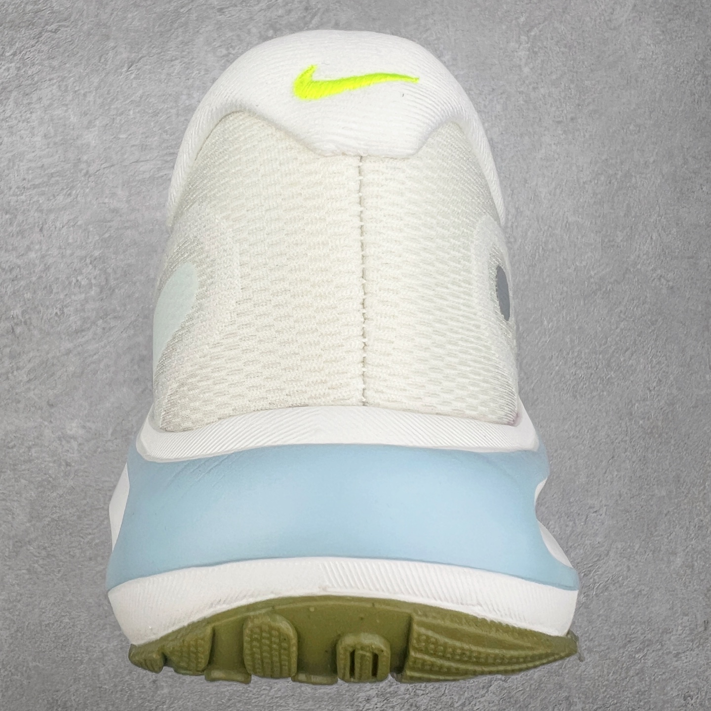 图片[8]-＃纯原福利 NK Journey Run 旅程慢跑系列低帮轻质缓震休闲运动公路跑步鞋 采用科技织法轻盈织物合成鞋面材质 搭载柔软厚实ComfiRide 泡绵缓震组合外置防滑耐磨橡胶底片 穿上 Journey Run 公路跑步鞋 尽情畅跑 享受每一步的风景 搭载柔软厚实的 ComfiRide 泡绵缓震配置 助你征服充满挑战的路面 大步流星 微笑前行 该鞋款舒适非凡 让你爱不释脚 尺码：35.5 36 36.5 37.5 38 38.5 39 40 40.5 41 42 42.5 43 44 44.5 45-选品中心