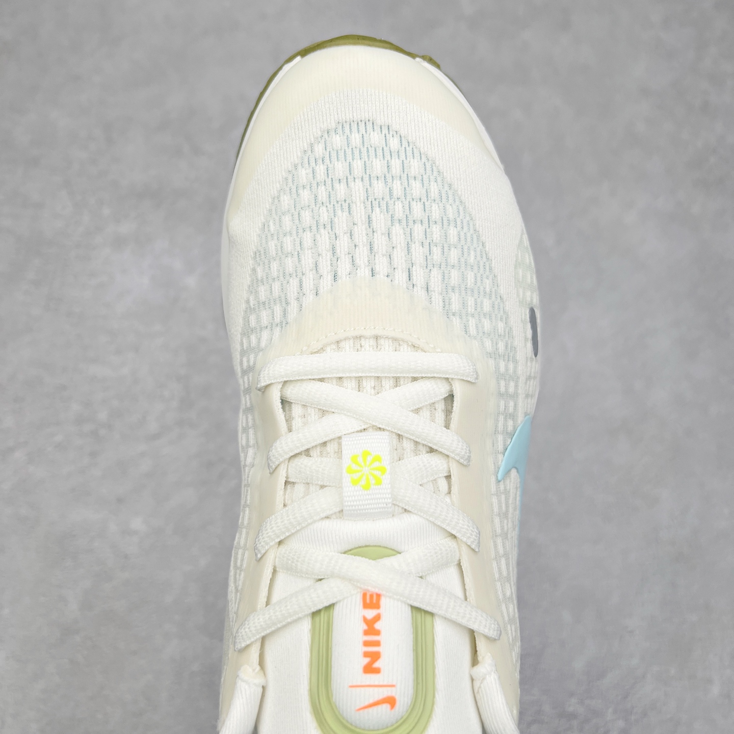 图片[4]-＃纯原福利 NK Journey Run 旅程慢跑系列低帮轻质缓震休闲运动公路跑步鞋 采用科技织法轻盈织物合成鞋面材质 搭载柔软厚实ComfiRide 泡绵缓震组合外置防滑耐磨橡胶底片 穿上 Journey Run 公路跑步鞋 尽情畅跑 享受每一步的风景 搭载柔软厚实的 ComfiRide 泡绵缓震配置 助你征服充满挑战的路面 大步流星 微笑前行 该鞋款舒适非凡 让你爱不释脚 尺码：35.5 36 36.5 37.5 38 38.5 39 40 40.5 41 42 42.5 43 44 44.5 45-选品中心