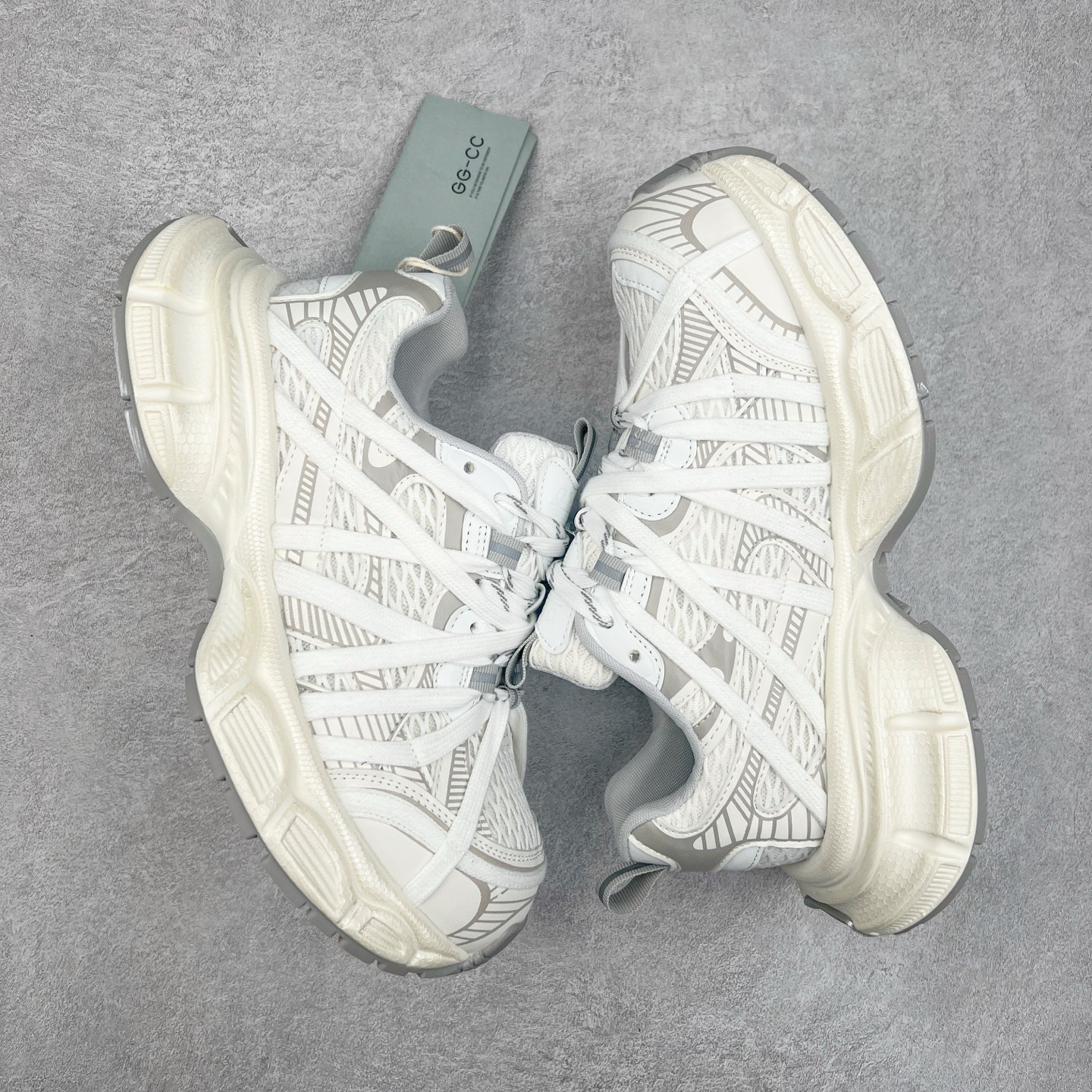 图片[3]-GG-CC Chunky Low 休闲运动老爹鞋 #广东大厂出品 完美细节 25ss早春新款 大长腿 时髦look轻松定格 不费力展现率性氛围 酷帅机能风不规则设计大底 GGcc杏银红色拼色造型设计 轻便舒适百搭 不管怎么搭都敲好看~尺码：35 36 37 38 39 40-选品中心