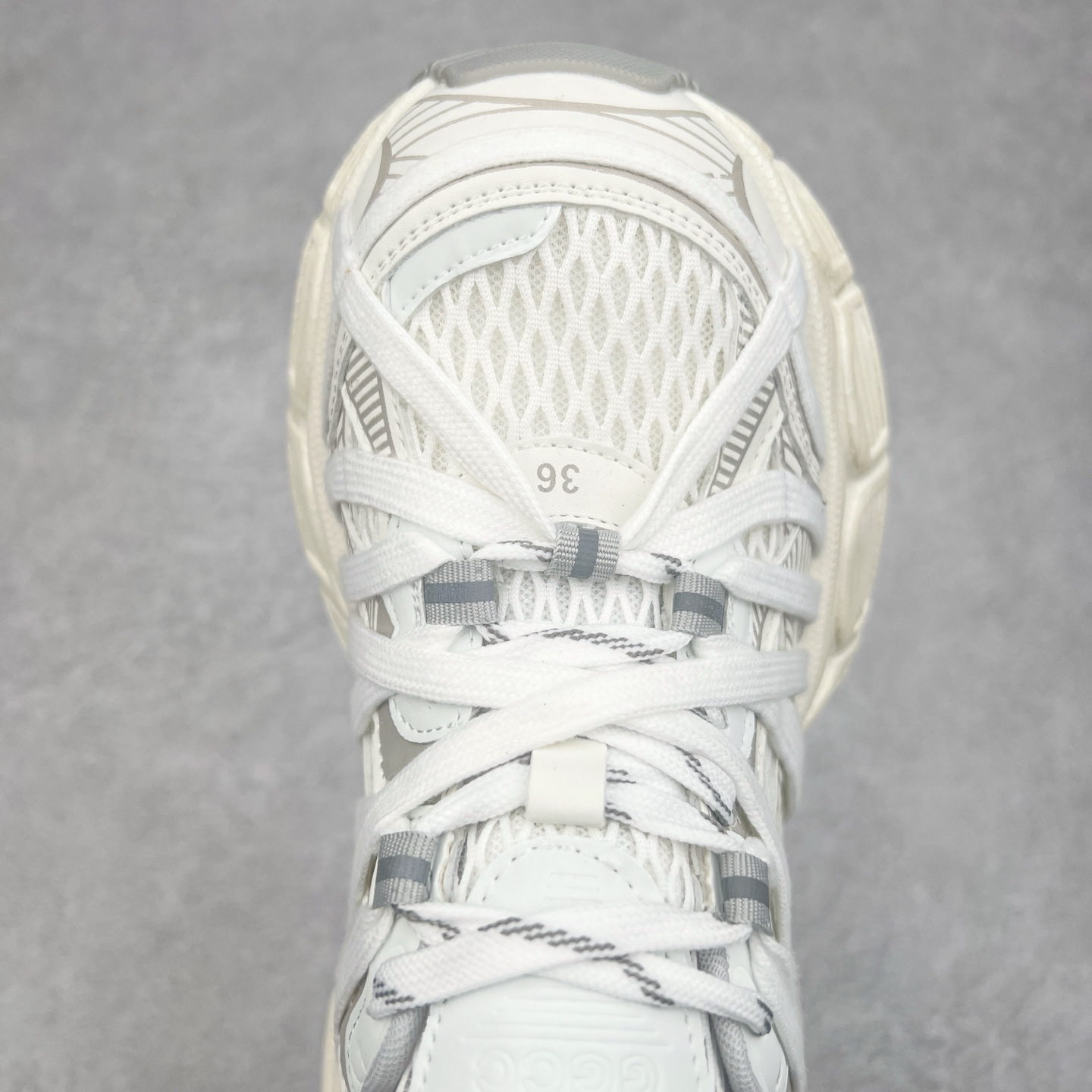 图片[4]-GG-CC Chunky Low 休闲运动老爹鞋 #广东大厂出品 完美细节 25ss早春新款 大长腿 时髦look轻松定格 不费力展现率性氛围 酷帅机能风不规则设计大底 GGcc杏银红色拼色造型设计 轻便舒适百搭 不管怎么搭都敲好看~尺码：35 36 37 38 39 40-选品中心