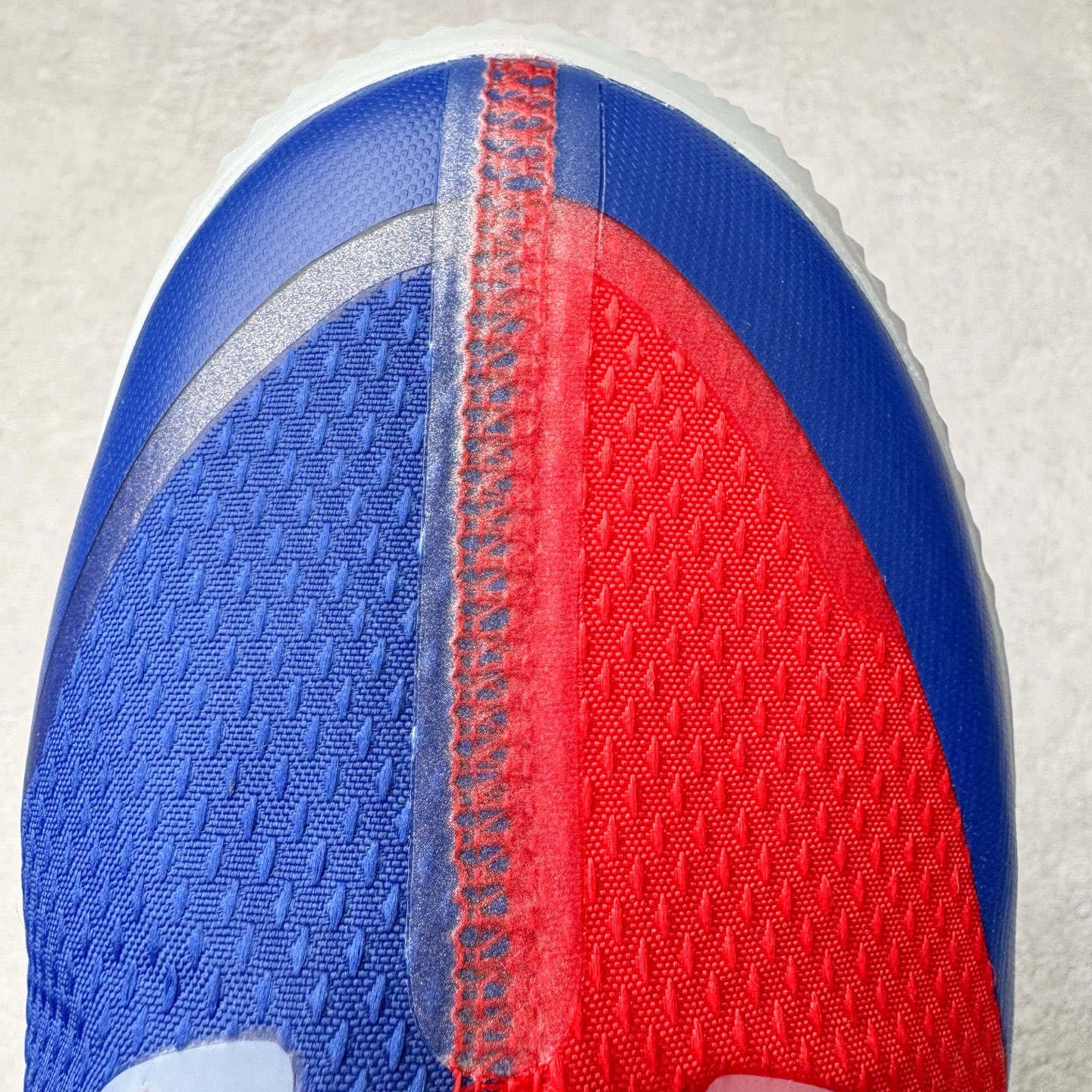 图片[14]-＃K版纯原Converse Chuck Taylor All Star Pro Bb Ox 实战篮球鞋 Converse全新Solstice系列再度迎来新作 此鞋型由Converse与NK传奇篮球产品设计师Eric Avar合作开发而成 All Star Pro BB代Converse设计的演变 并且融入了现代科Quadfit织法的鞋面提供稳定性与包覆NK React内核支撑多次切入与平稳起跳 All Star Pro BB同时也替Kelly Oubre Jr.等个性化球员设计独特配色 全新升级的BB Evo承袭前作嵌入式NIKE React鞋垫 带来轻盈灵活且贴合地面的舒适脚感 重叠模糊的经典星箭标致 营造犀利的速度感 曲面橡胶外底和菱型格状纹路 提供多方位抓地力 你可以在鞋身上发现一些全新的元素 鞋面材质注入更多填充支撑与包裹更加扎实50/50对分的鞋面配色 也更具视觉冲击力 尺码：36 37 37.5 38 38.5 39 40 40.5 41 42 42.5 43 44 44.5 45 46-选品中心