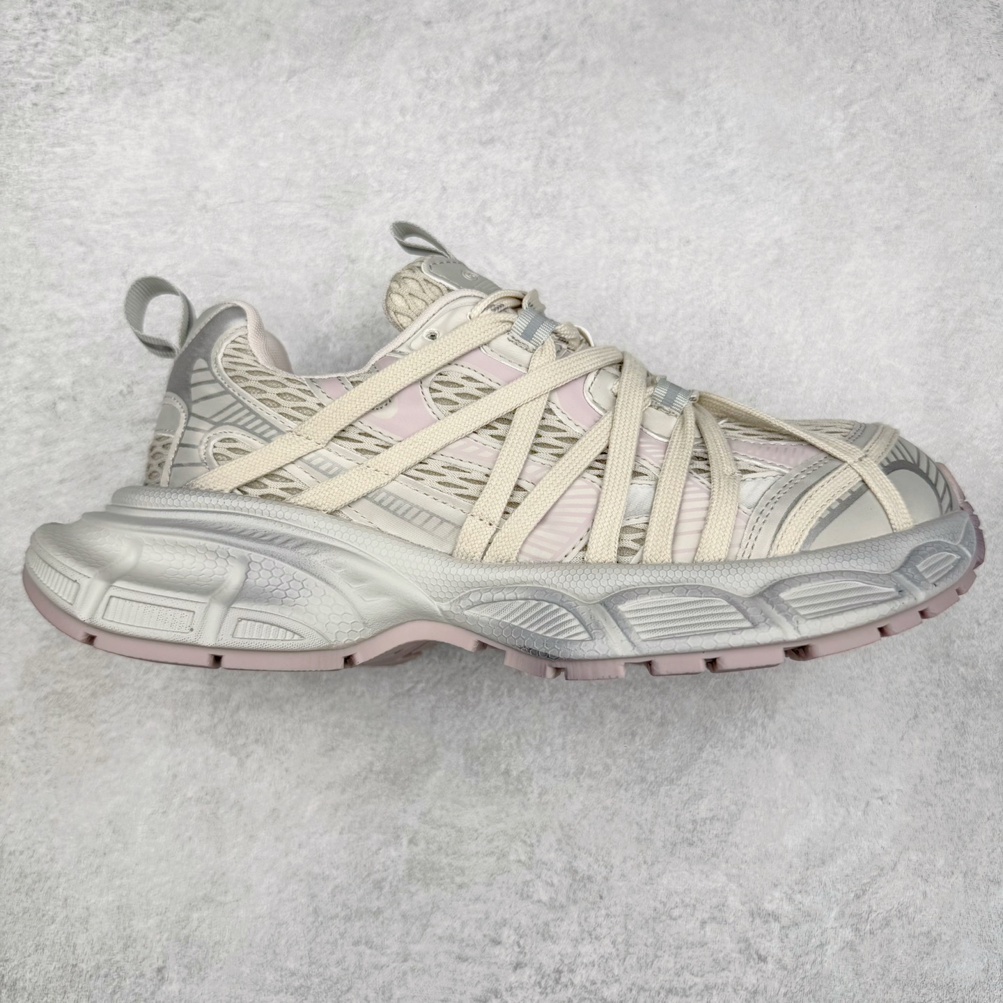 GG-CC Chunky Low 休闲运动老爹鞋 #广东大厂出品 完美细节 25ss早春新款 大长腿 时髦look轻松定格 不费力展现率性氛围 酷帅机能风不规则设计大底 GGcc杏银红色拼色造型设计 轻便舒适百搭 不管怎么搭都敲好看~尺码：35 36 37 38 39 40-选品中心