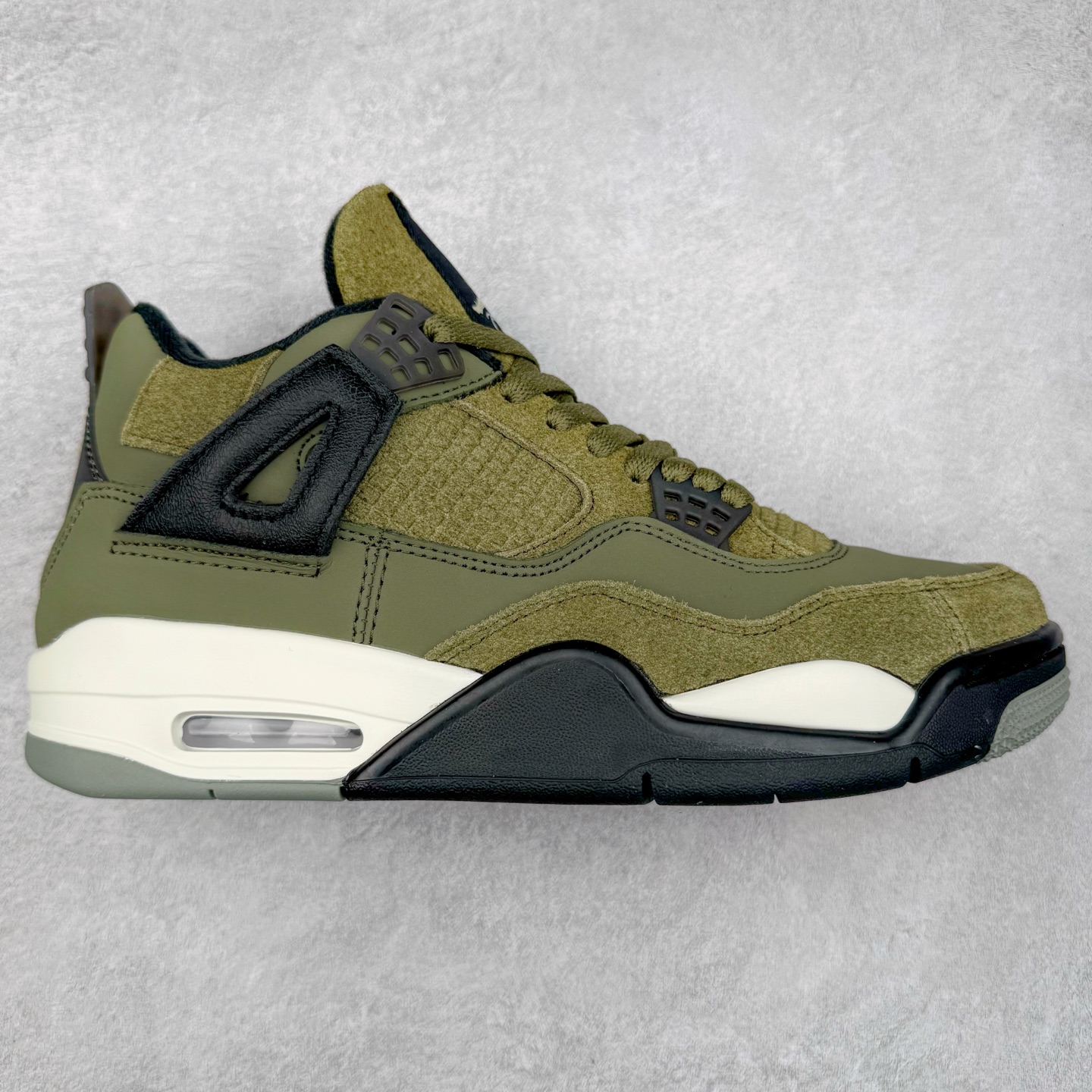 ＃头层特价福利 Air Jordan AJ4 Retro 系列 头层皮料加持 大厂出品 原纸板楦头开发 完美鞋型匹配公司货 正确TPU鞋舌锁扣 乳胶鞋垫 最新原厂底模 大底卡色咬花完美 鞋柜必备鞋款 终端现货供应 尺码：36 36.5 37.5 38 38.5 39 40 40.5 41 42 42.5 43 44 44.5 45 46 47.5-选品中心