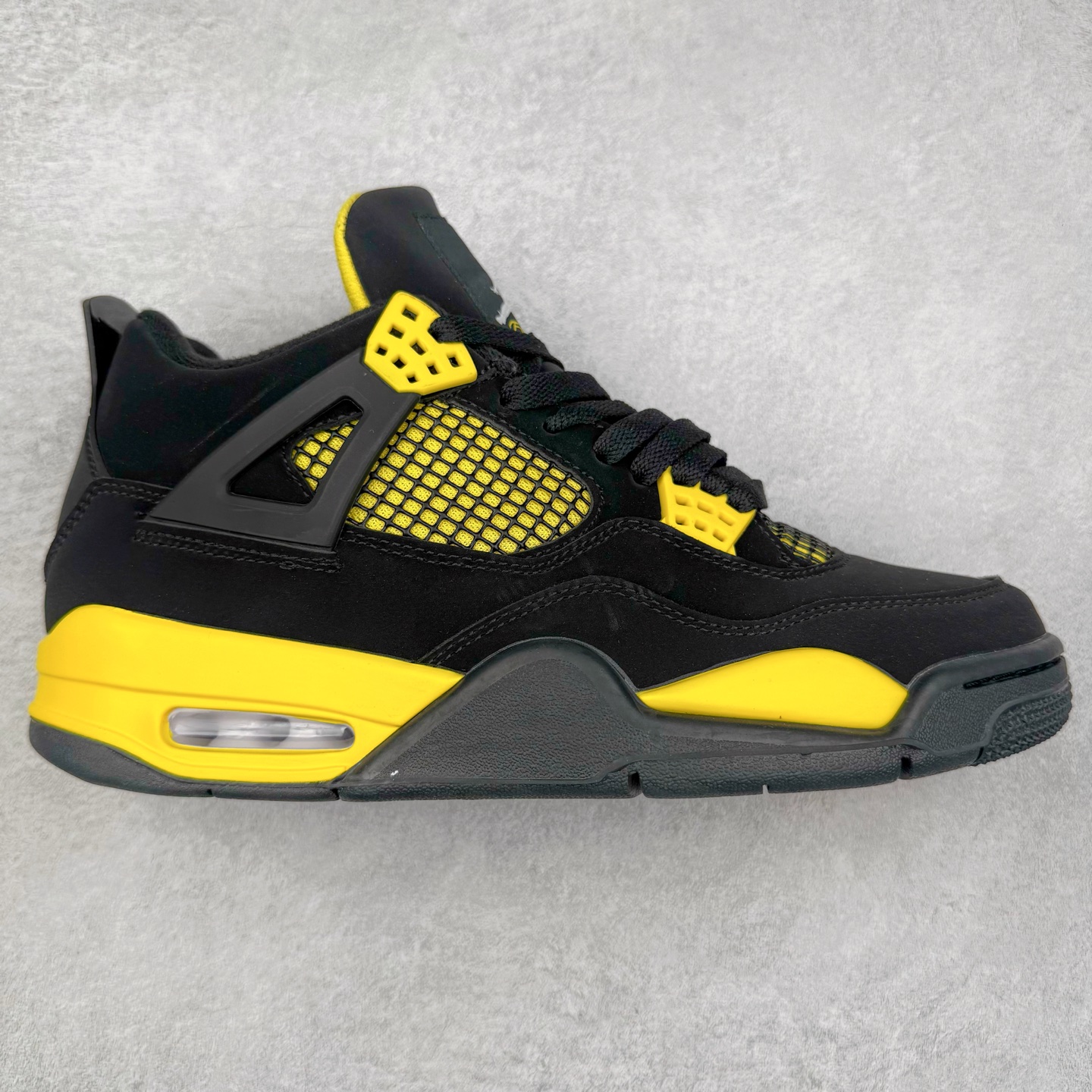 图片[3]-＃头层特价福利 Air Jordan AJ4 Retro 系列 头层皮料加持 大厂出品 原纸板楦头开发 完美鞋型匹配公司货 正确TPU鞋舌锁扣 乳胶鞋垫 最新原厂底模 大底卡色咬花完美 鞋柜必备鞋款 终端现货供应 尺码：36 36.5 37.5 38 38.5 39 40 40.5 41 42 42.5 43 44 44.5 45 46 47.5-选品中心