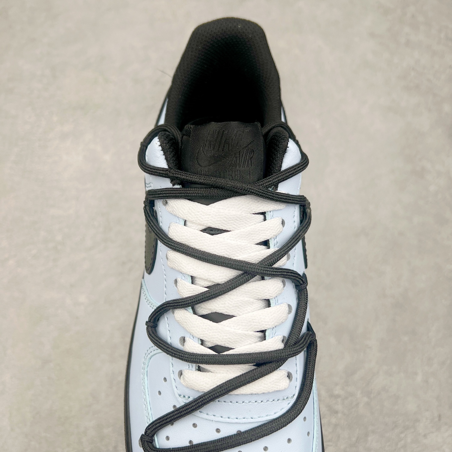 图片[5]-NK Air Force 1´07 Low 空军一号低帮百搭休闲运动板鞋 ZH0316-067 柔软、弹性十足的缓震性能和出色的中底设计 横跨复古与现代的外型结合 造就出风靡全球 三十多年的Force 1 直到今天还深受青睐 实拍调校N版已经零色差零失真 百分百还原实物色彩所见即所得 不存在货不对板色差等低级问题 选购参考实物拍摄 不混卖不参货 只用心做好货严格选品 承诺混一赔十 尺码：36 36.5 37.5 38 38.5 39 40 40.5 41 42 42.5 43 44 44.5 45-选品中心