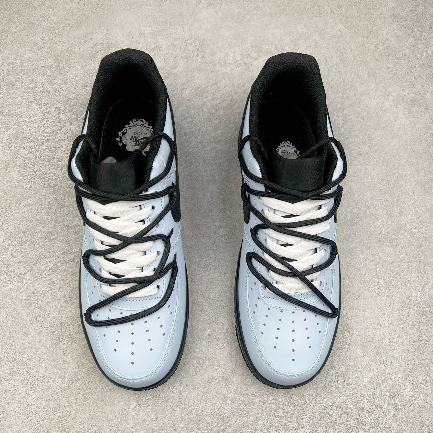 图片[2]-NK Air Force 1´07 Low 空军一号低帮百搭休闲运动板鞋 ZH0316-067 柔软、弹性十足的缓震性能和出色的中底设计 横跨复古与现代的外型结合 造就出风靡全球 三十多年的Force 1 直到今天还深受青睐 实拍调校N版已经零色差零失真 百分百还原实物色彩所见即所得 不存在货不对板色差等低级问题 选购参考实物拍摄 不混卖不参货 只用心做好货严格选品 承诺混一赔十 尺码：36 36.5 37.5 38 38.5 39 40 40.5 41 42 42.5 43 44 44.5 45-选品中心