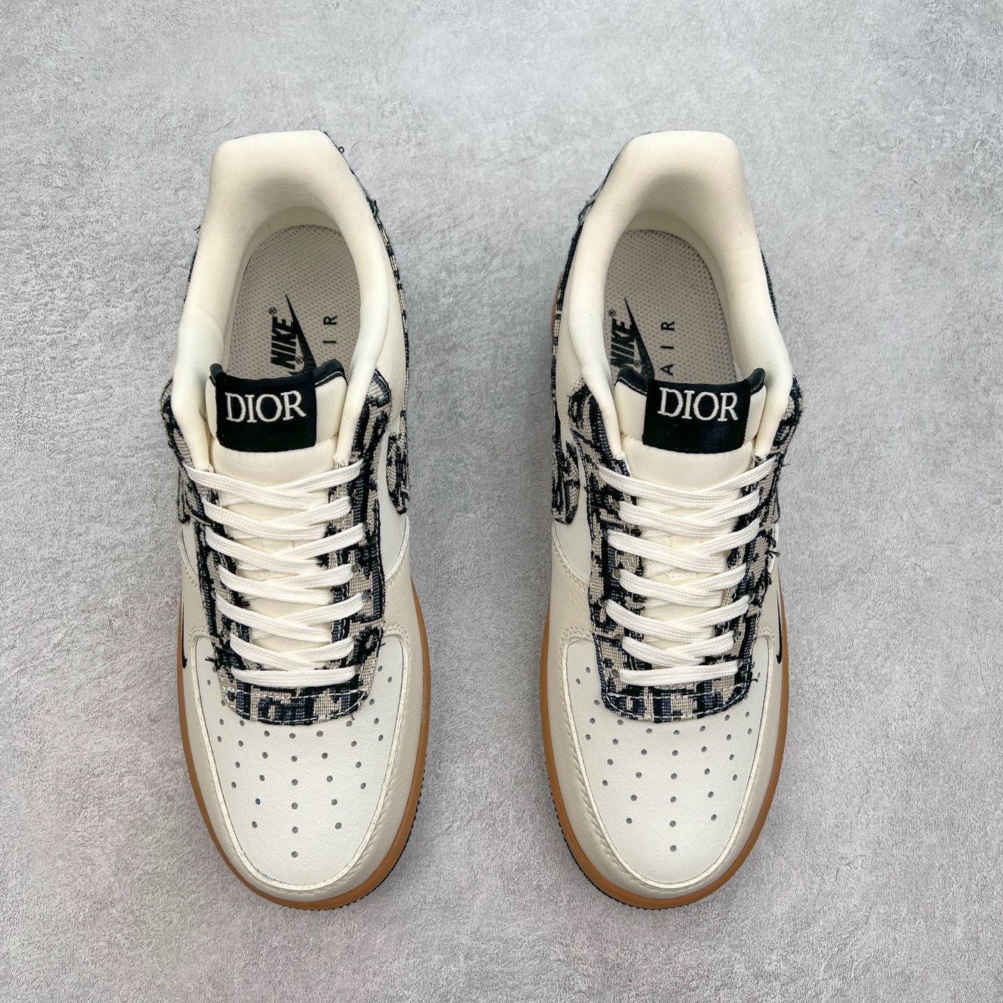 图片[2]-NK Air Force 1´07 Low 空军一号低帮百搭休闲运动板鞋 KK1988-048 柔软、弹性十足的缓震性能和出色的中底设计 横跨复古与现代的外型结合 造就出风靡全球 三十多年的Force 1 直到今天还深受青睐 实拍调校N版已经零色差零失真 百分百还原实物色彩所见即所得 不存在货不对板色差等低级问题 选购参考实物拍摄 不混卖不参货 只用心做好货严格选品 承诺混一赔十 尺码：36 36.5 37.5 38 38.5 39 40 40.5 41 42 42.5 43 44 44.5 45-选品中心