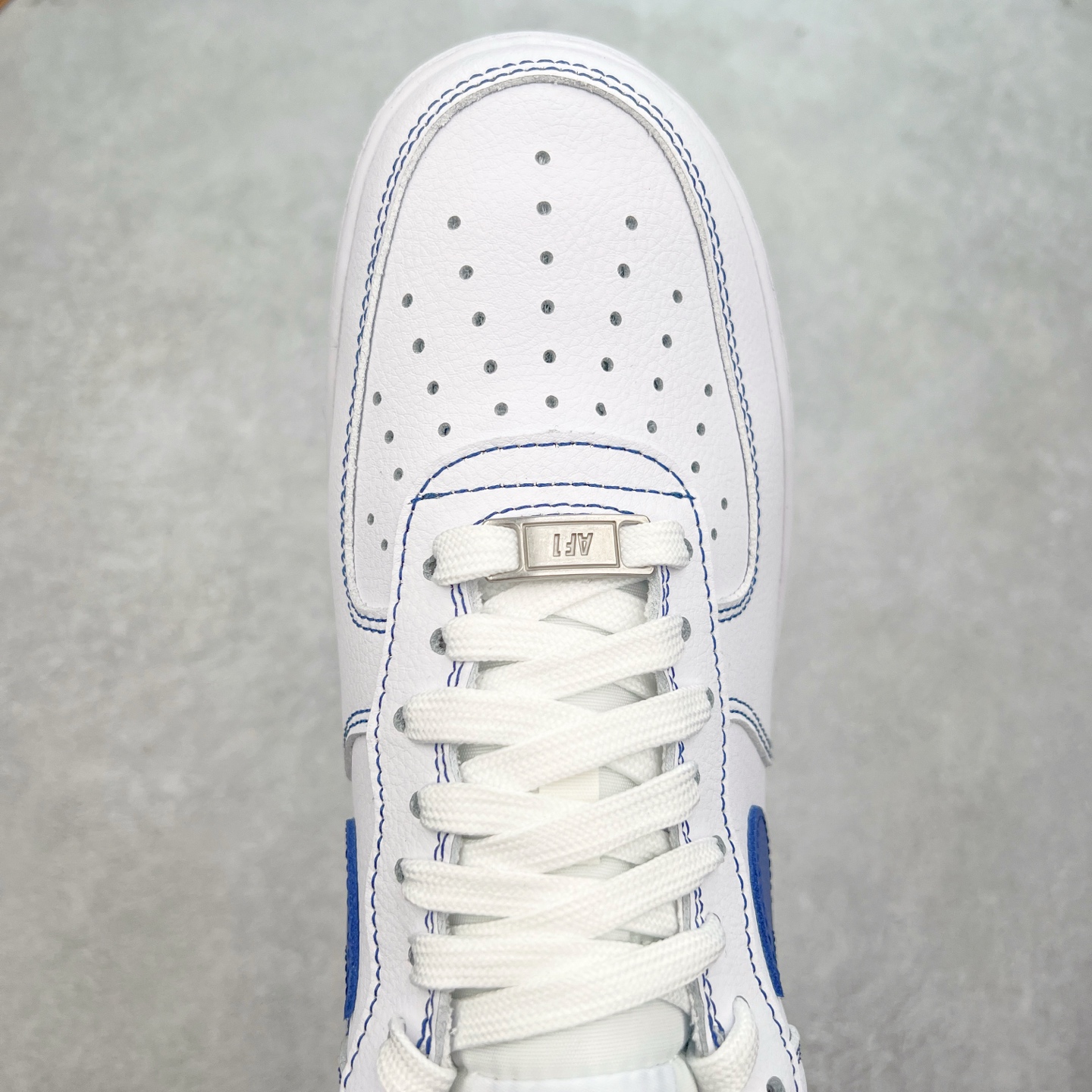 图片[4]-NK Air Force 1´07 Low 空军一号低帮百搭休闲运动板鞋 HQ2037-100 柔软、弹性十足的缓震性能和出色的中底设计 横跨复古与现代的外型结合 造就出风靡全球 三十多年的Force 1 直到今天还深受青睐 实拍调校N版已经零色差零失真 百分百还原实物色彩所见即所得 不存在货不对板色差等低级问题 选购参考实物拍摄 不混卖不参货 只用心做好货严格选品 承诺混一赔十 尺码：36 36.5 37.5 38 38.5 39 40 40.5 41 42 42.5 43 44 44.5 45-选品中心