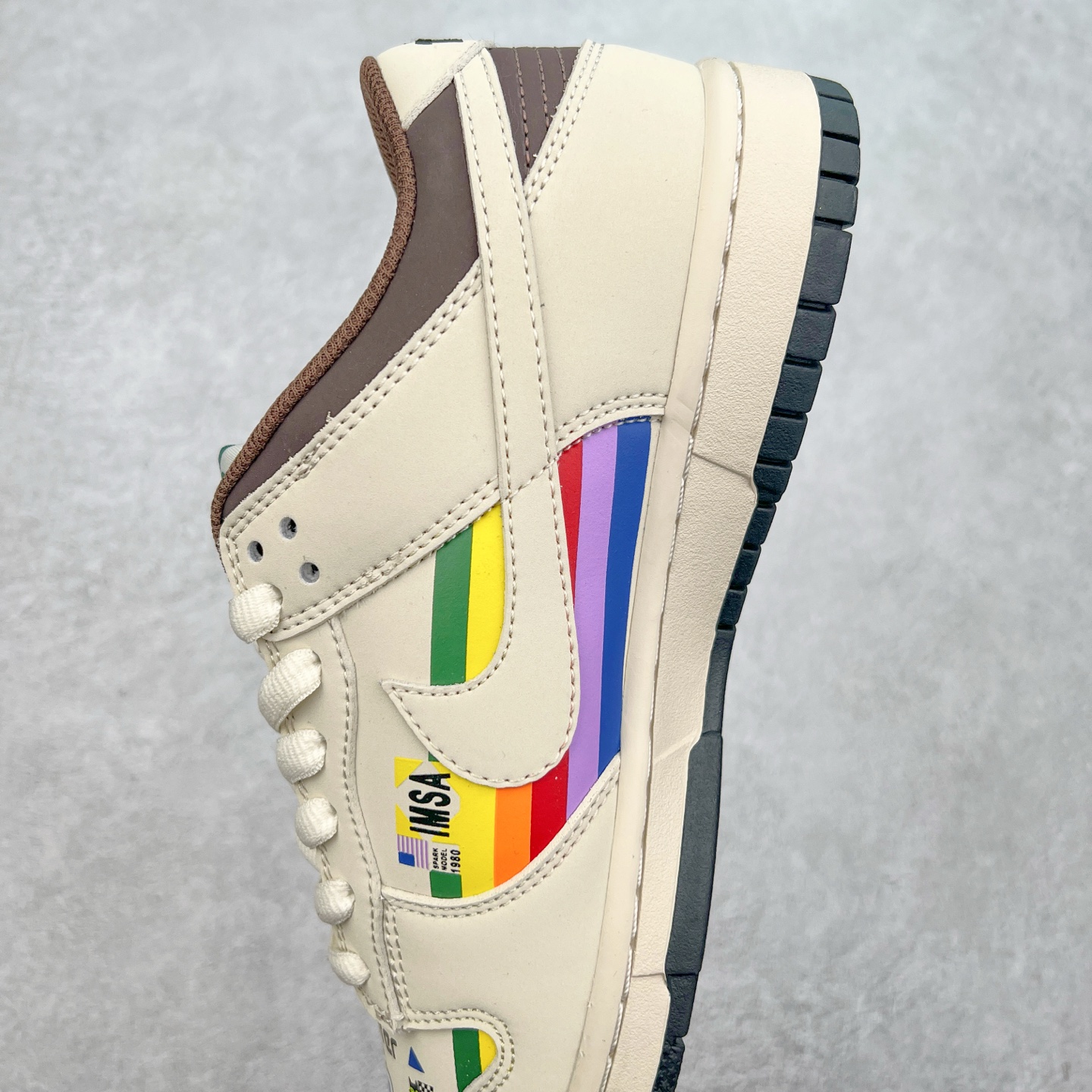 图片[7]-NK Dunk Low 定制配色 MU0232-368 大厂出品 极力推荐 原装头层材料 独家版型蒸餾加工帶來的是更好的视觉和脚感体验大厂纯原品质出货 清洁度 电绣工艺 皮料切割干净无任何毛边 细节完美 实拍调校N版已经零色差零失真 百分百还原实物色彩所见即所得 不存在货不对板色差等低级问题 选购参考实物拍摄 不混卖不参货 只用心做好货严格选品 承诺混一赔十 尺码：36 36.5 37.5 38 38.5 39 40 40.5 41 42 42.5 43 44 44.5 45-选品中心