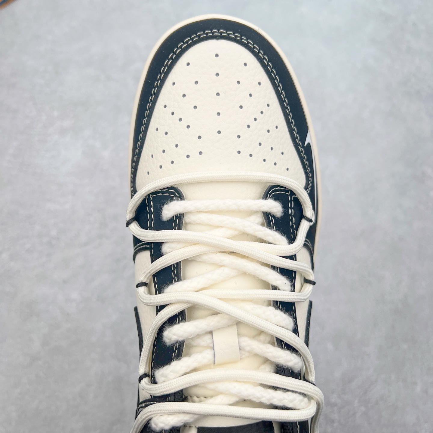 图片[4]-NK Dunk Low 定制配色 YX5066-278 大厂出品 极力推荐 原装头层材料 独家版型蒸餾加工帶來的是更好的视觉和脚感体验大厂纯原品质出货 清洁度 电绣工艺 皮料切割干净无任何毛边 细节完美 实拍调校N版已经零色差零失真 百分百还原实物色彩所见即所得 不存在货不对板色差等低级问题 选购参考实物拍摄 不混卖不参货 只用心做好货严格选品 承诺混一赔十 尺码：36 36.5 37.5 38 38.5 39 40 40.5 41 42 42.5 43 44 44.5 45-选品中心