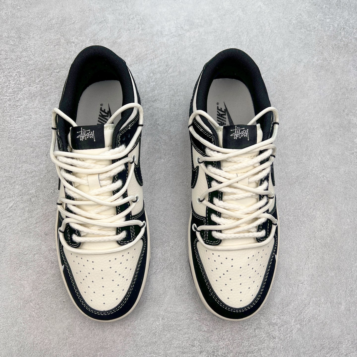 图片[2]-NK Dunk Low 定制配色 YX5066-278 大厂出品 极力推荐 原装头层材料 独家版型蒸餾加工帶來的是更好的视觉和脚感体验大厂纯原品质出货 清洁度 电绣工艺 皮料切割干净无任何毛边 细节完美 实拍调校N版已经零色差零失真 百分百还原实物色彩所见即所得 不存在货不对板色差等低级问题 选购参考实物拍摄 不混卖不参货 只用心做好货严格选品 承诺混一赔十 尺码：36 36.5 37.5 38 38.5 39 40 40.5 41 42 42.5 43 44 44.5 45-选品中心