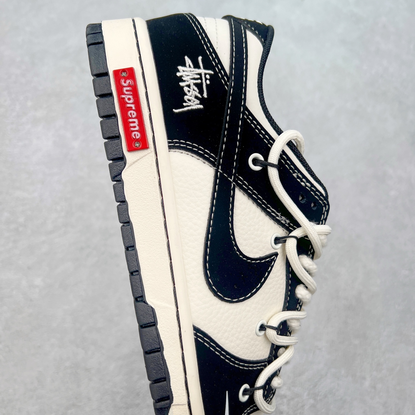 图片[6]-NK Dunk Low 定制配色 YX5066-278 大厂出品 极力推荐 原装头层材料 独家版型蒸餾加工帶來的是更好的视觉和脚感体验大厂纯原品质出货 清洁度 电绣工艺 皮料切割干净无任何毛边 细节完美 实拍调校N版已经零色差零失真 百分百还原实物色彩所见即所得 不存在货不对板色差等低级问题 选购参考实物拍摄 不混卖不参货 只用心做好货严格选品 承诺混一赔十 尺码：36 36.5 37.5 38 38.5 39 40 40.5 41 42 42.5 43 44 44.5 45-选品中心