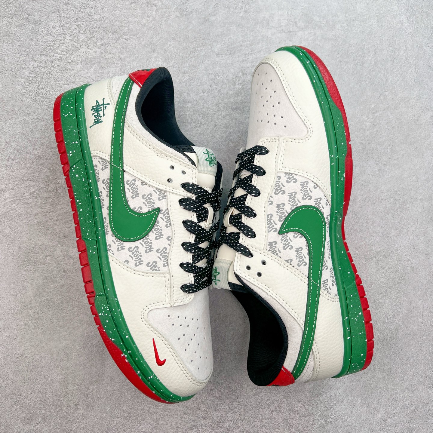 图片[3]-NK Dunk Low 定制配色 SC9207-406 大厂出品 极力推荐 原装头层材料 独家版型蒸餾加工帶來的是更好的视觉和脚感体验大厂纯原品质出货 清洁度 电绣工艺 皮料切割干净无任何毛边 细节完美 实拍调校N版已经零色差零失真 百分百还原实物色彩所见即所得 不存在货不对板色差等低级问题 选购参考实物拍摄 不混卖不参货 只用心做好货严格选品 承诺混一赔十 尺码：36 36.5 37.5 38 38.5 39 40 40.5 41 42 42.5 43 44 44.5 45-选品中心