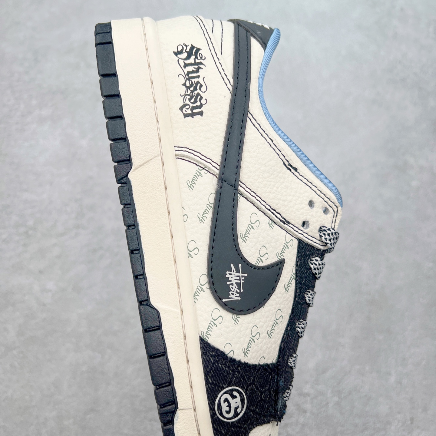 图片[6]-NK Dunk Low 定制配色 ZH2598-267 大厂出品 极力推荐 原装头层材料 独家版型蒸餾加工帶來的是更好的视觉和脚感体验大厂纯原品质出货 清洁度 电绣工艺 皮料切割干净无任何毛边 细节完美 实拍调校N版已经零色差零失真 百分百还原实物色彩所见即所得 不存在货不对板色差等低级问题 选购参考实物拍摄 不混卖不参货 只用心做好货严格选品 承诺混一赔十 尺码：36 36.5 37.5 38 38.5 39 40 40.5 41 42 42.5 43 44 44.5 45-选品中心