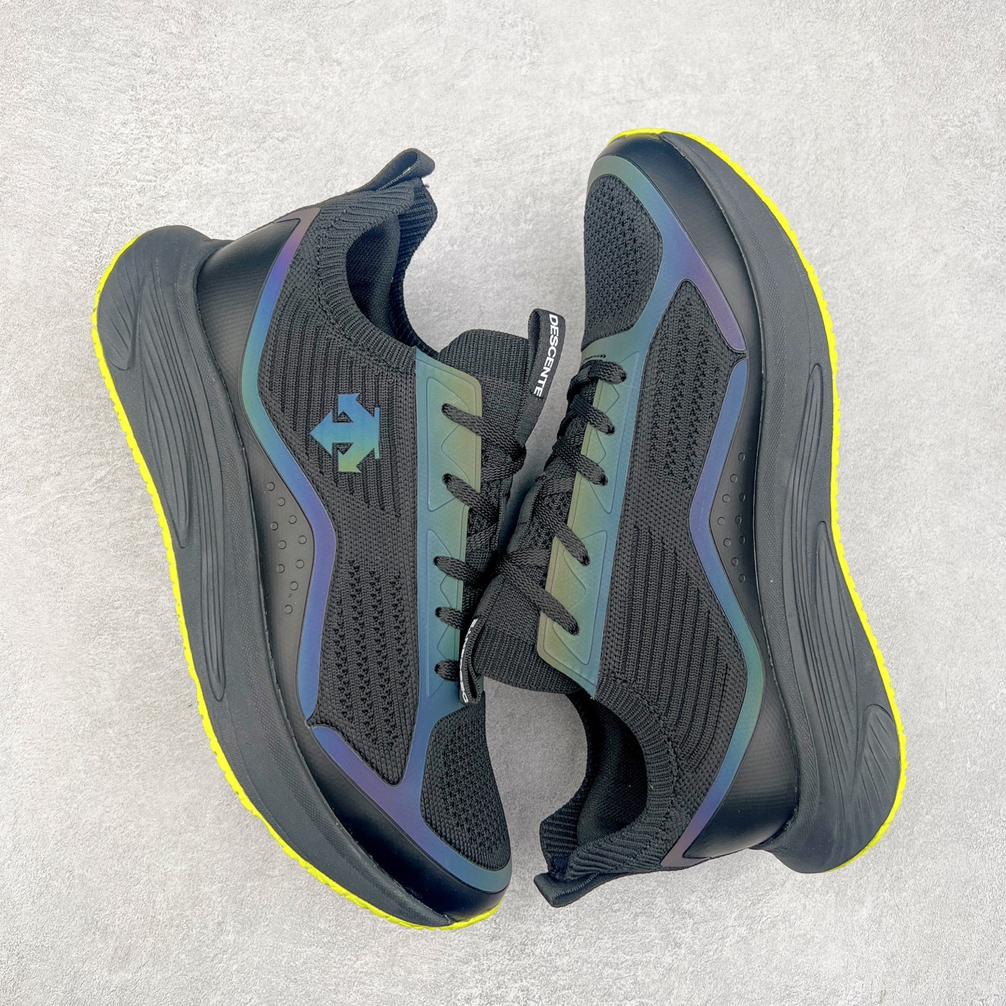 图片[3]-＃HP DESCENTE LAVITATE Ii Knit 迪桑特防水户外耐磨低帮生活休闲徒步登山鞋 DESCENTE（迪桑特）创立于1935年，品牌名取自法语词汇，意为“滑降”。品牌箭头标识代表滑雪的三种技术“高速直线滑行”、“穿越”和“侧滑”，也寓意品牌在打造高端专业运动产品中不断追求完美的创新精神，致力于成为中国高端专业滑雪、综训、女子、铁人三项、高尔夫的第一品牌。尺码：39 40 41 42 43 44 45-选品中心